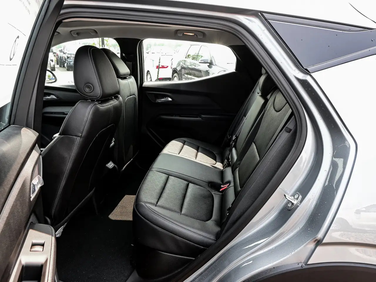Chevrolet Bolt photo Chevrolet Bolt