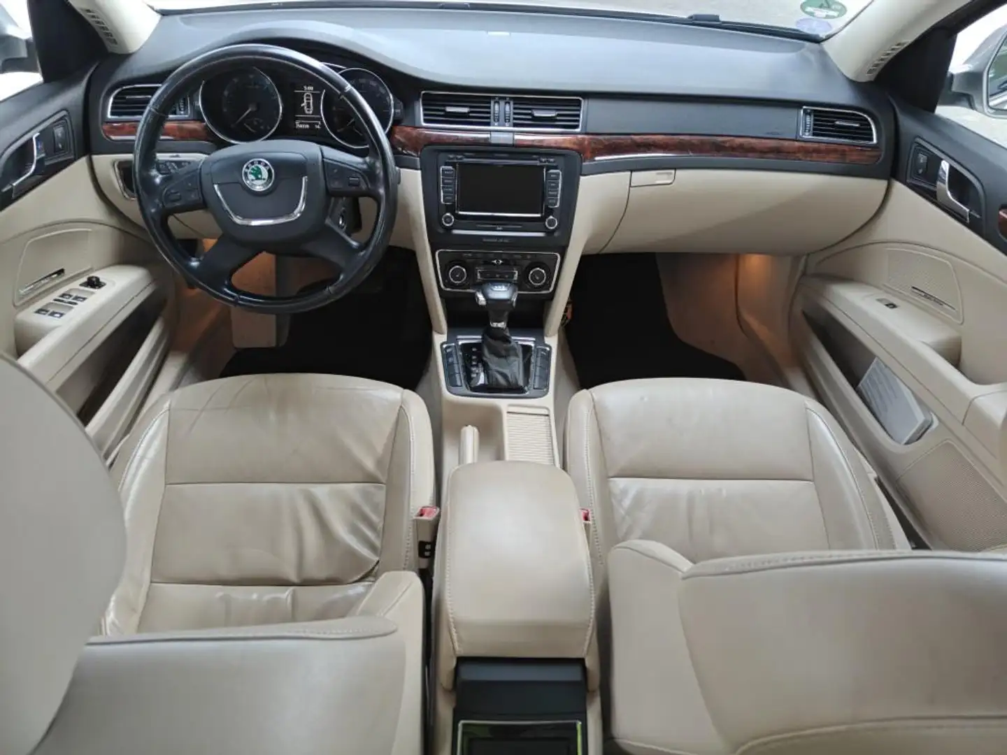 Skoda Superb 1.8 TSI Elegance Business Line|AUT|XENON|LEDER|SCH Beżowy - 2