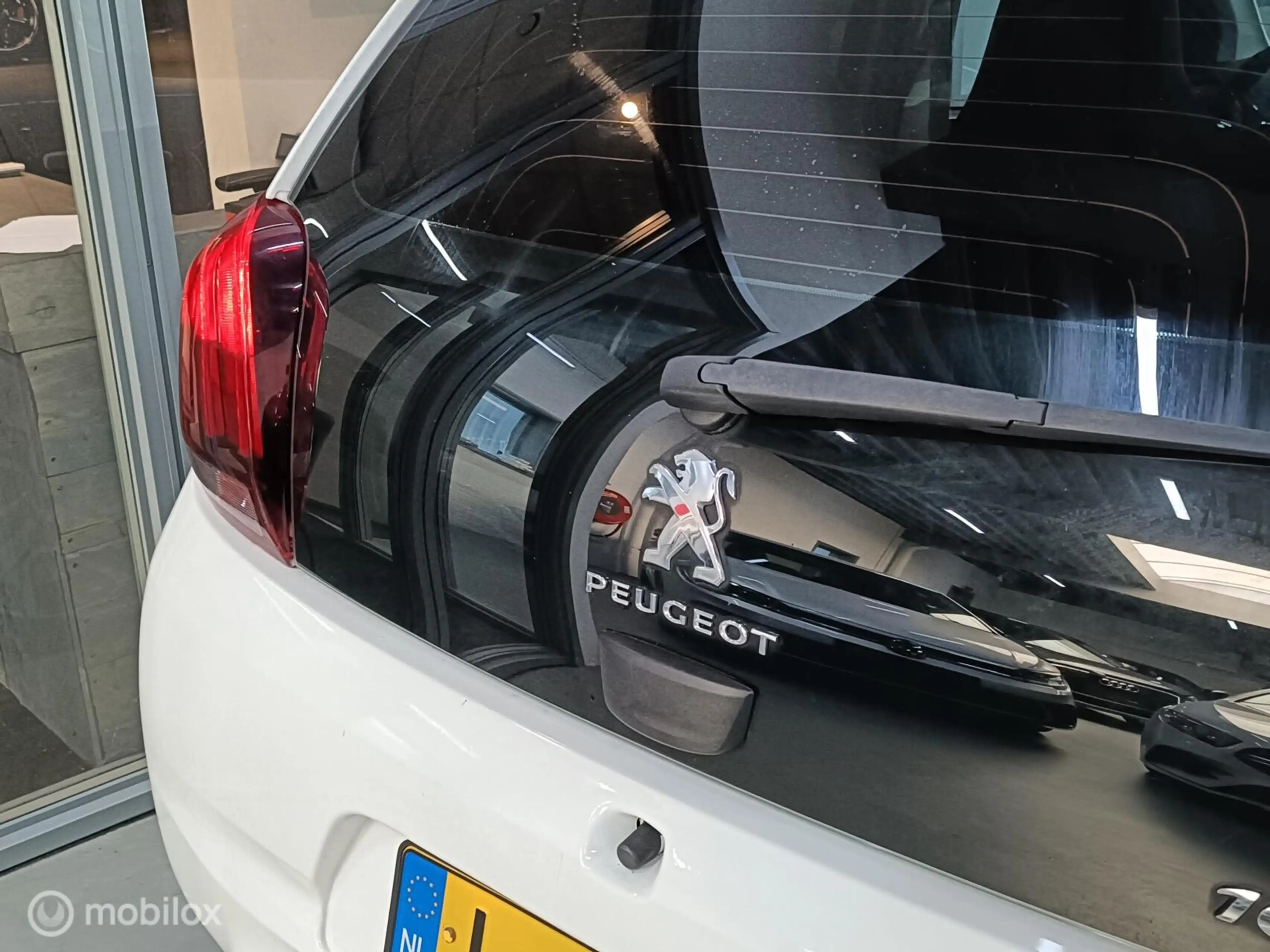 Peugeot 108 1.0 e-VTi Allure 2021 CARPLAY AIRCO ELEK RAMEN VEL — photo 6