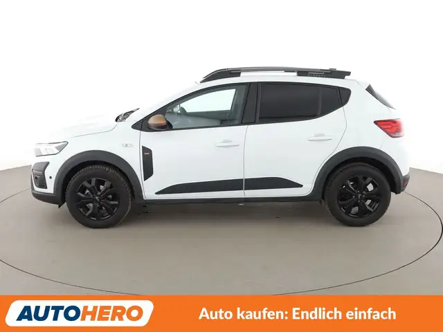 Dacia Sandero view 3
