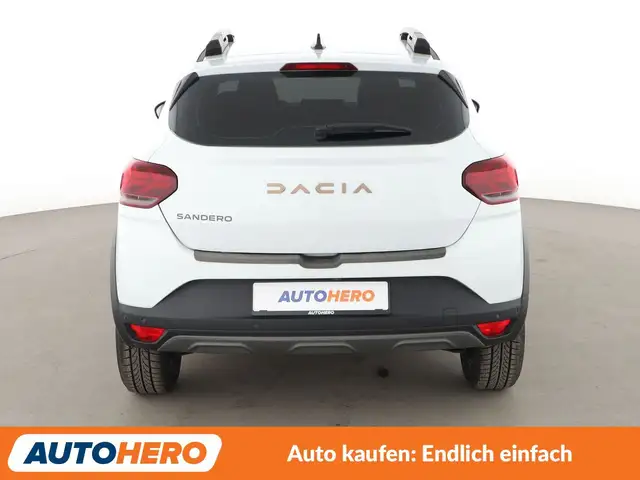 Dacia Sandero view 5