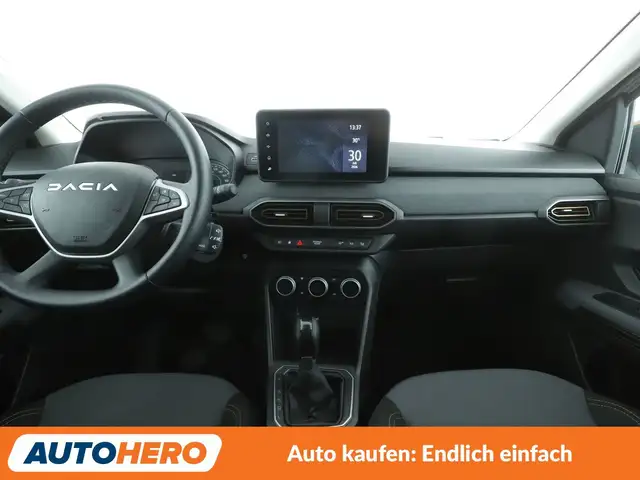 Dacia Sandero view 14
