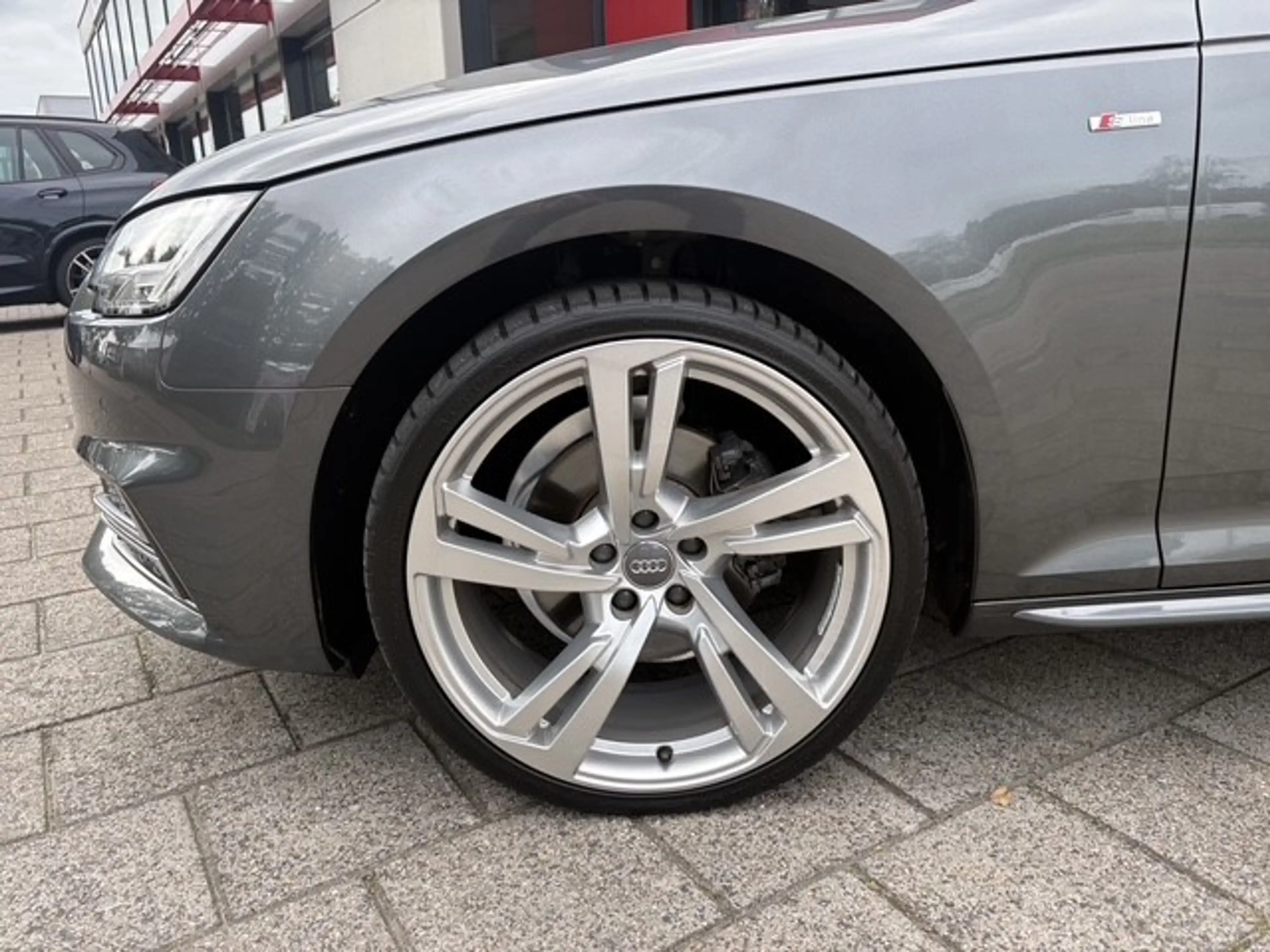 Audi A4 Avant 1.4 TFSI Sport S line black edition | Navi | — photo 7