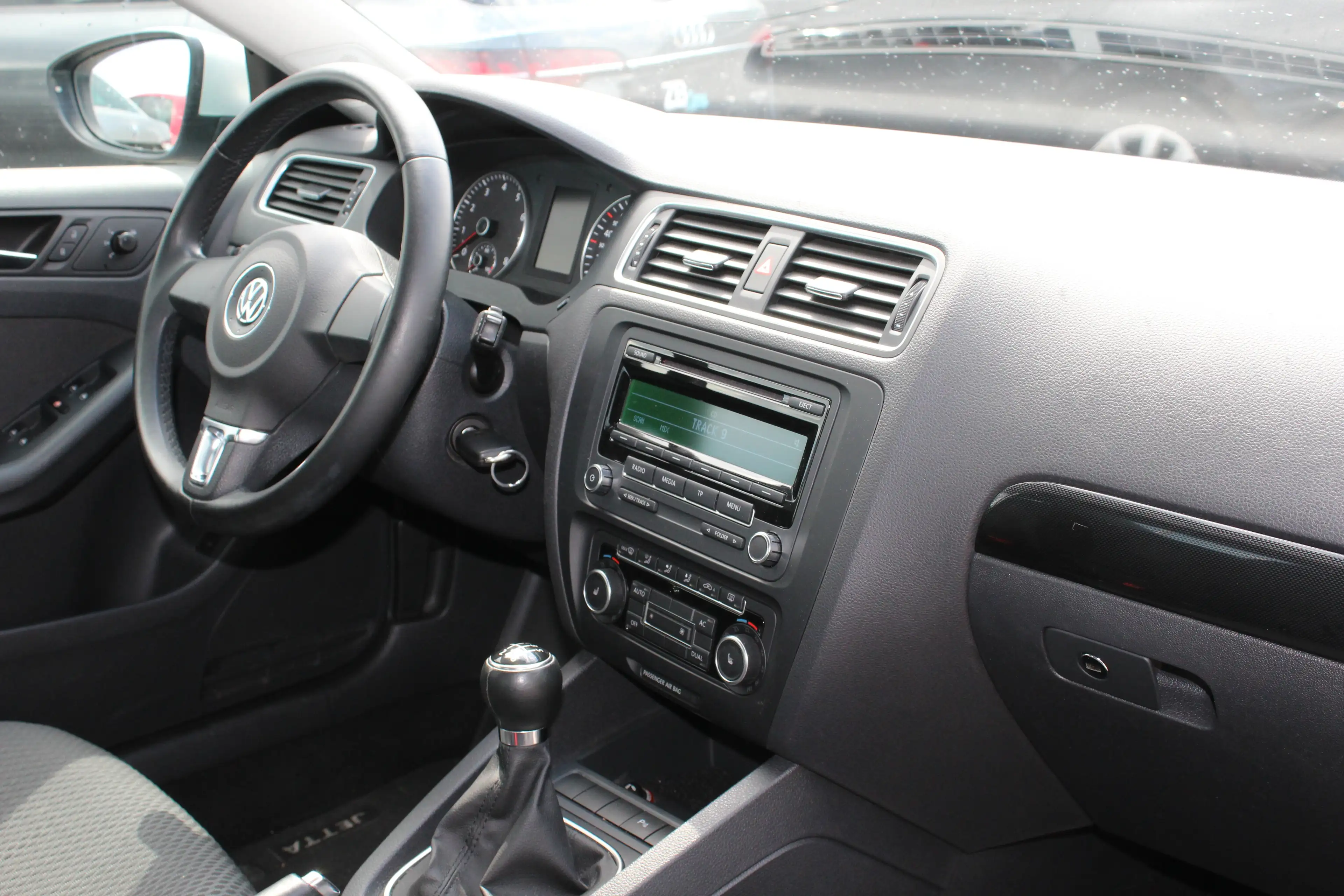 Volkswagen Jetta Comfortline TSI — photo 15