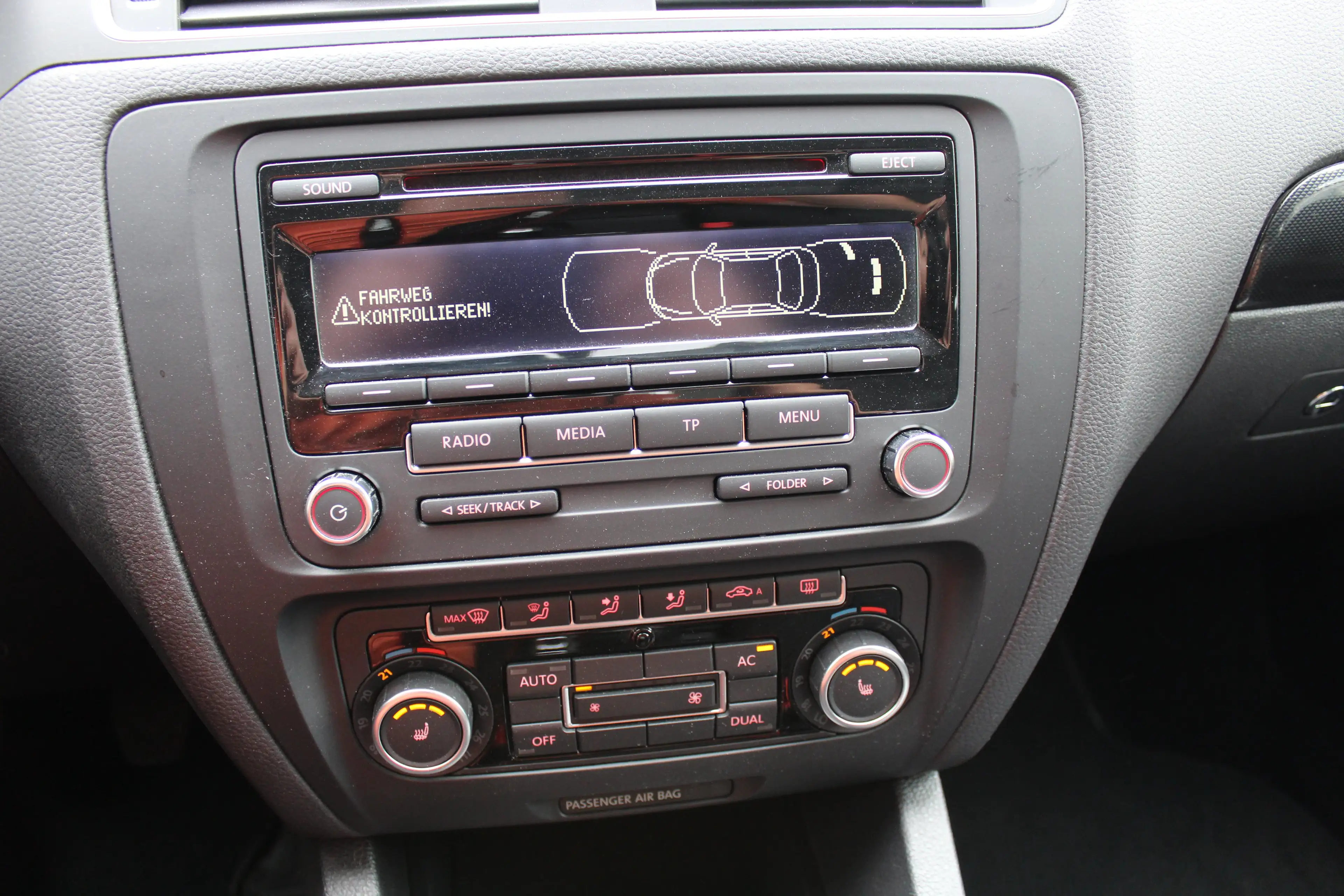 Volkswagen Jetta Comfortline TSI — photo 12