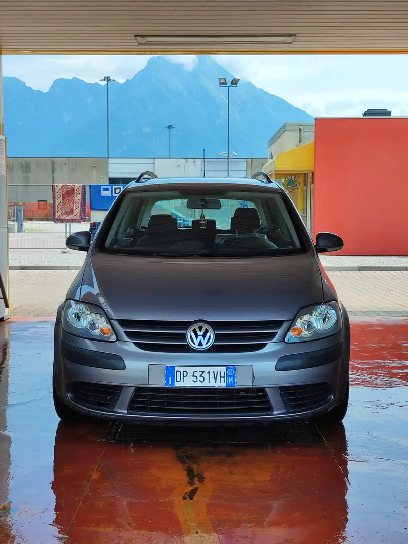 Volkswagen Golf Plus 5p 1.6 Highline 105cv - 1