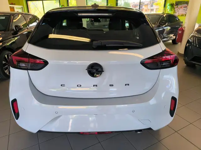 Opel Corsa view 8