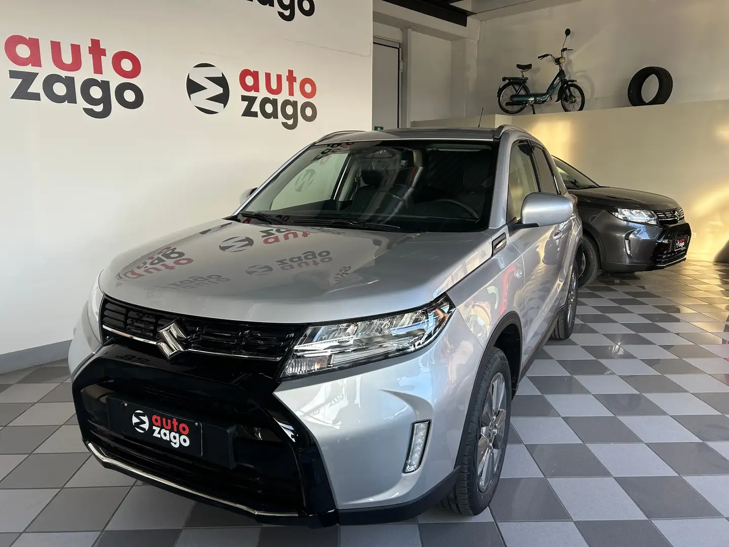 Suzuki Vitara 1.4 COOL+ 4WD ALLGRIP 110CV AUTOMATICA Argent - 1
