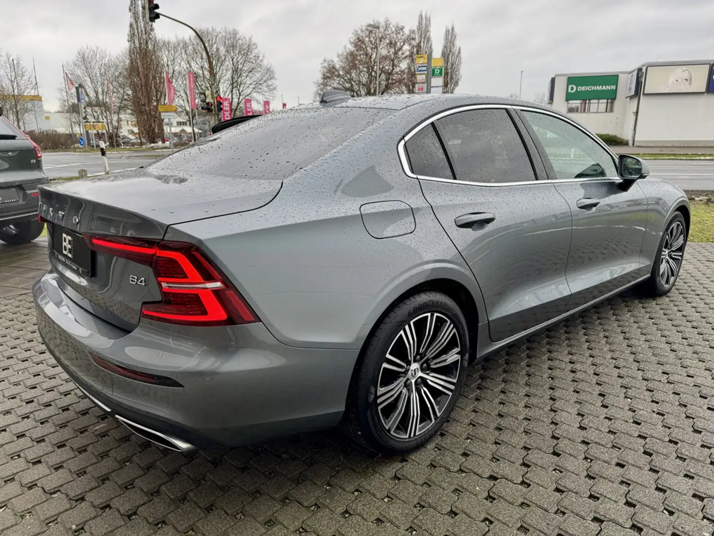 Volvo S60 B4 Inscription ACC AHK LENKRADHEIZUNG Grau - 2