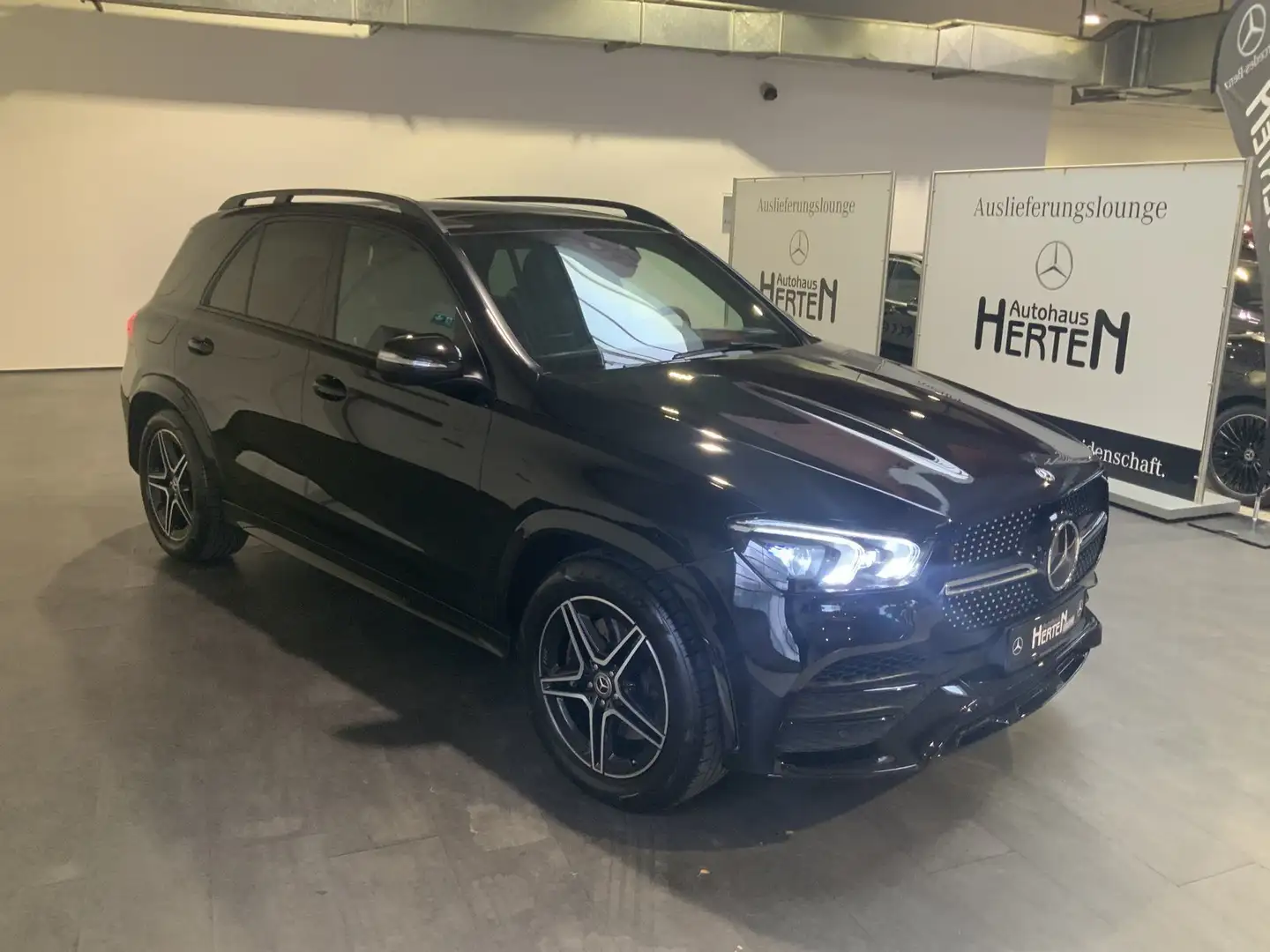Mercedes-Benz GLE 400 d 4M+AMG+AIRMATIC+AHK+PANORAMA-SD+STANDH Noir - 1