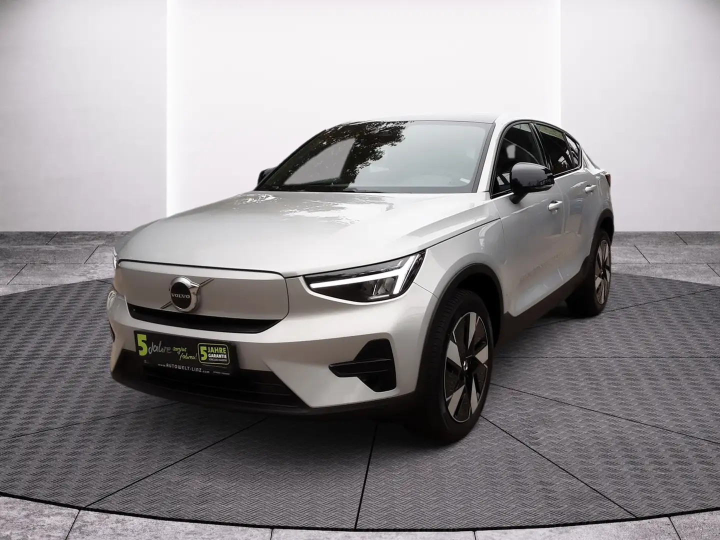 Volvo C40 Single Extended Rang 82 kWh Срібний - 2