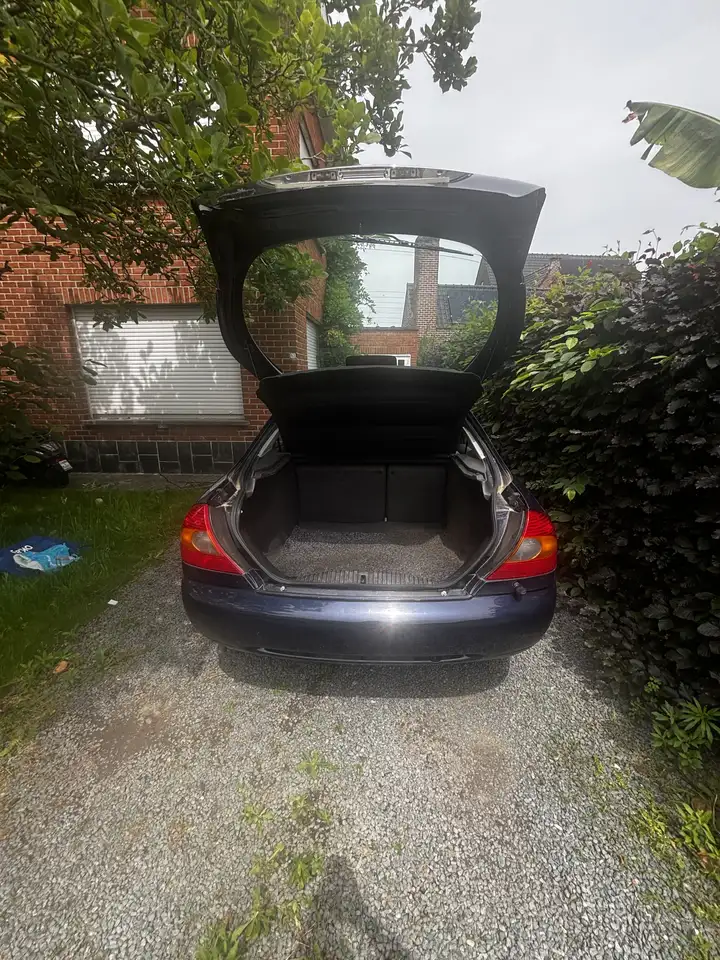 Ford Mondeo 1.8 Turbo GLX Silverline, foto 4