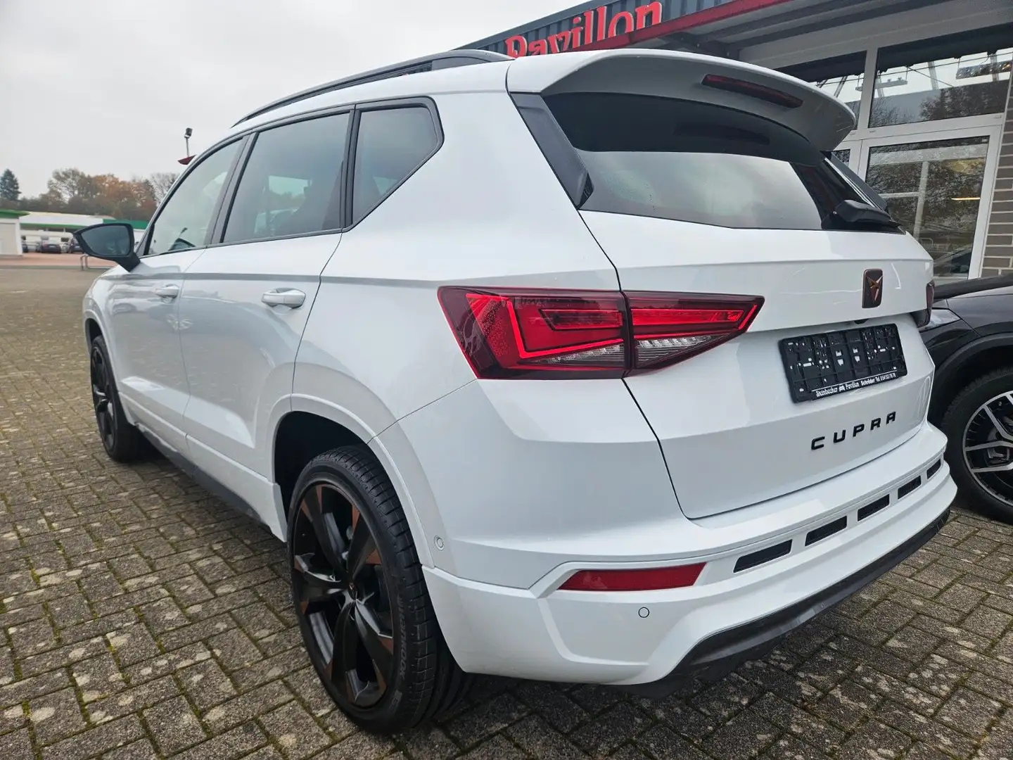 CUPRA Ateca AHK PANO KAM NAV LED SHZ ACC Weiß - 2