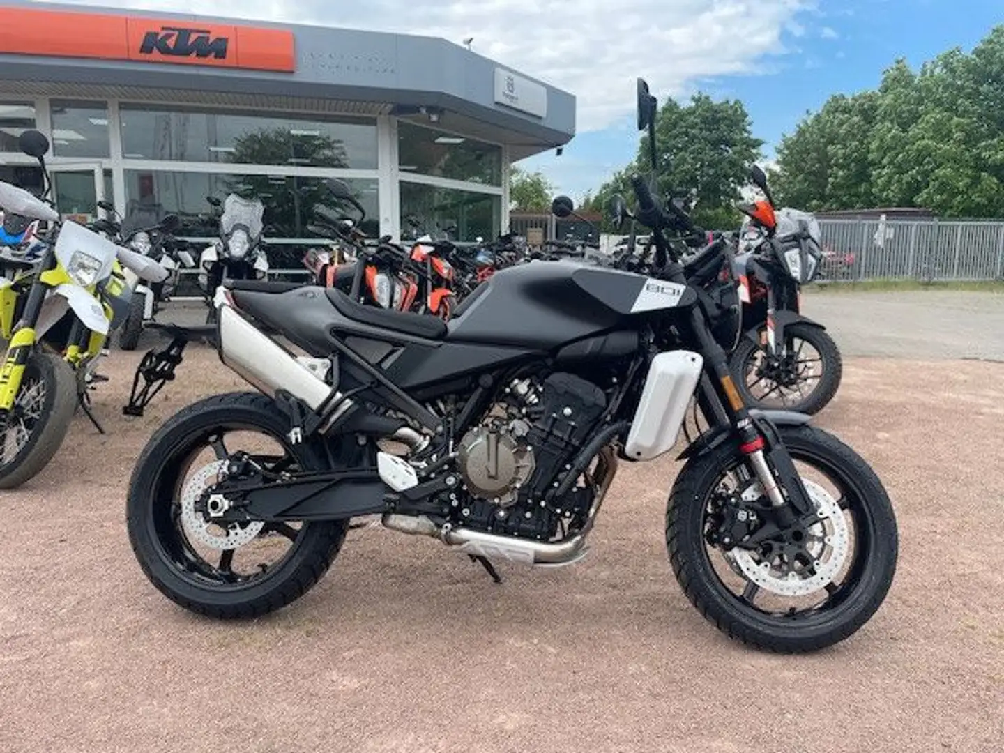 Husqvarna 801 Svartpilen 4 Jahre Garantie Schwarz - 1