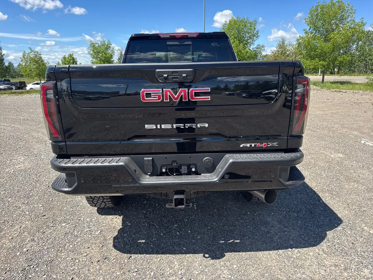 GMC Sierra 2500HD photo GMC Sierra 2500HD