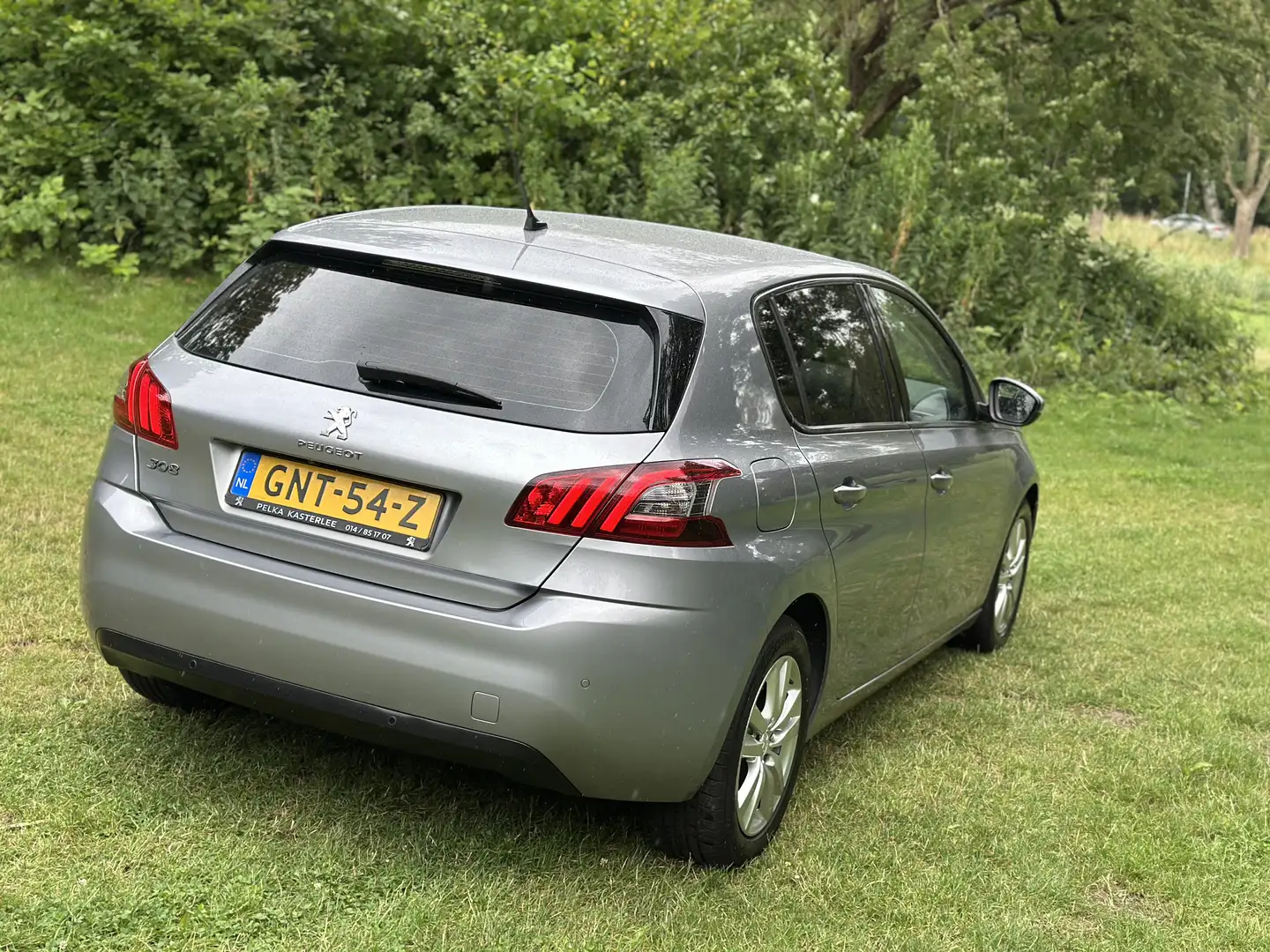 Peugeot 308 Peugeot 308 1.2 Puretech 130pk 2019 NAP✔️NEW A Grijs - 2