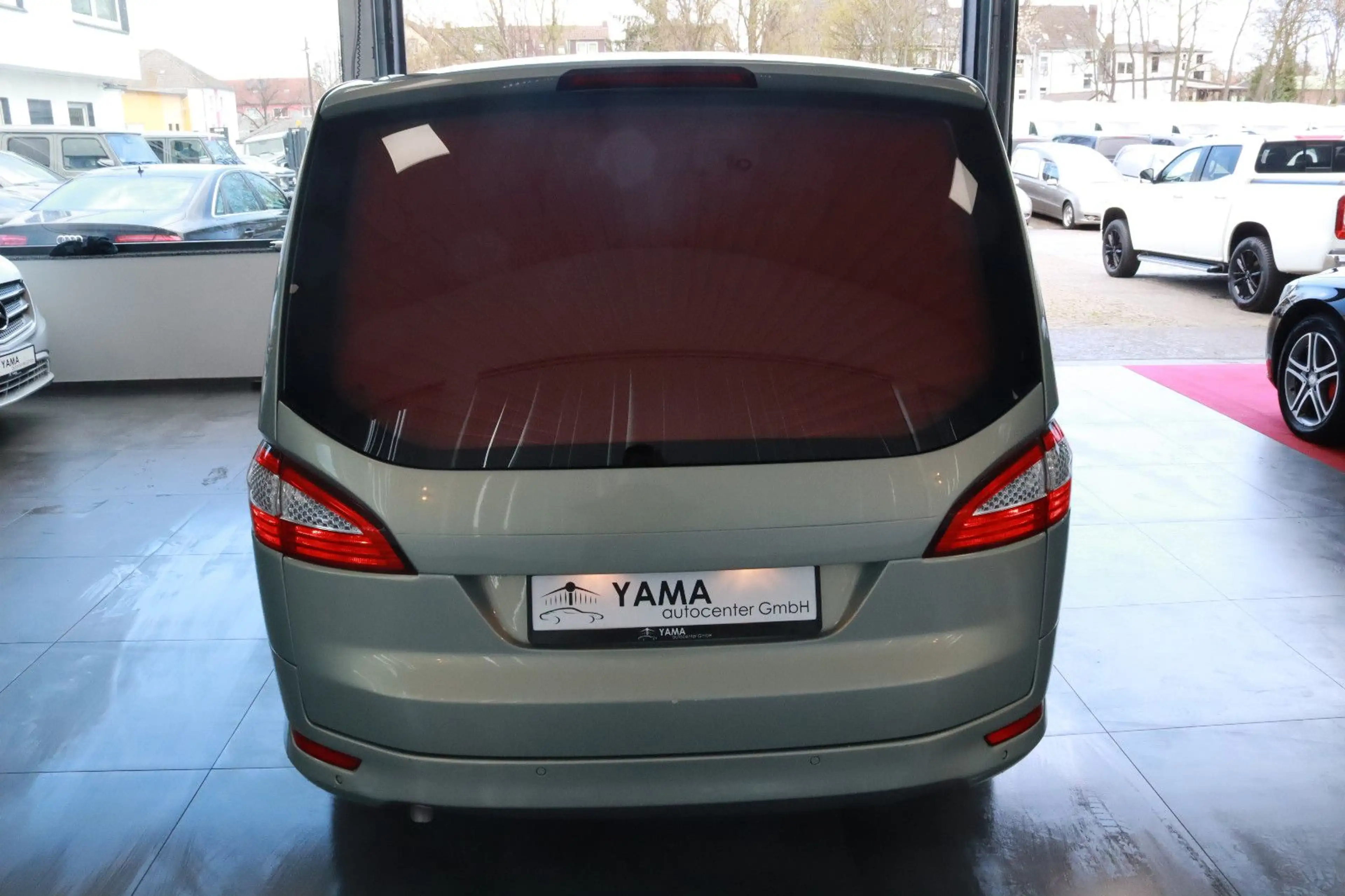 Ford Mondeo Hentschke Bestattungswagen / Leichenwagen — photo 5