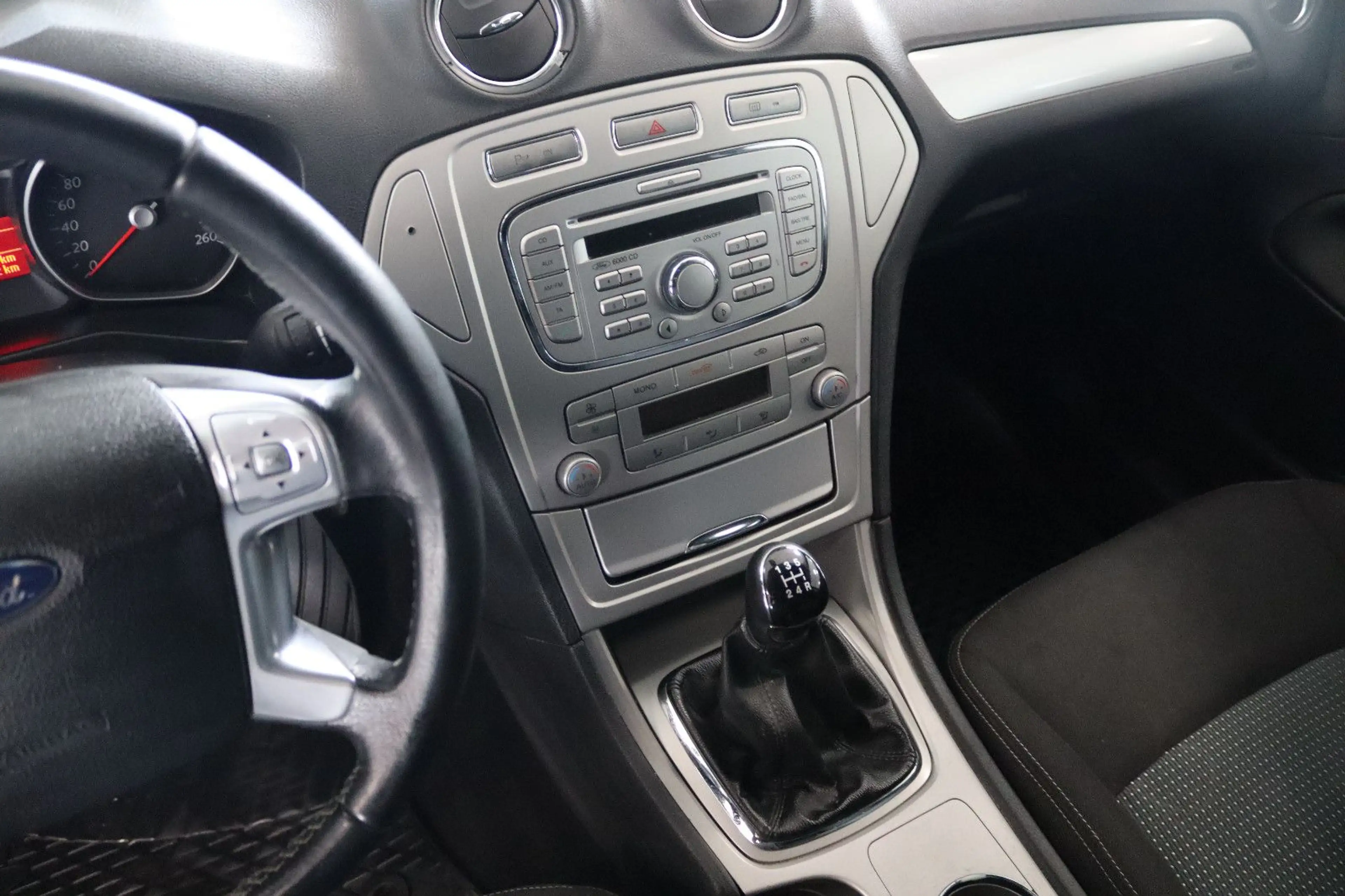 Ford Mondeo Hentschke Bestattungswagen / Leichenwagen — photo 9