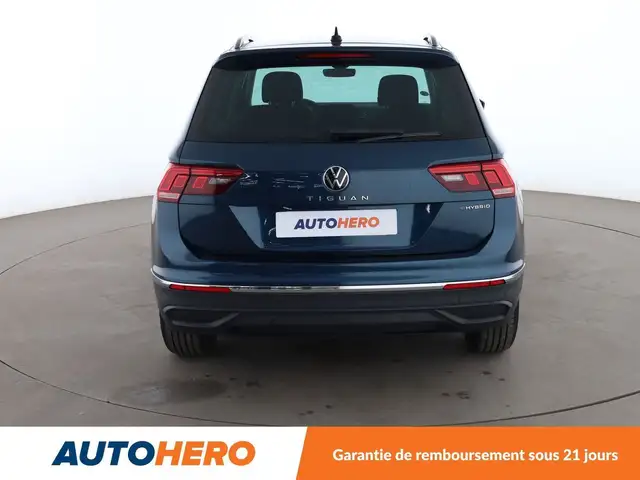 Volkswagen Tiguan view 5