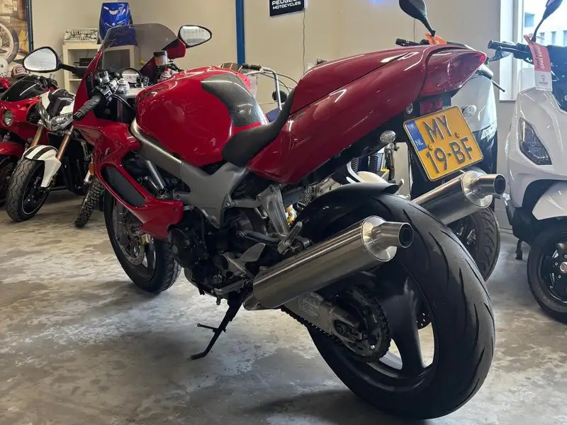 Honda VTR 1000 - foto 5