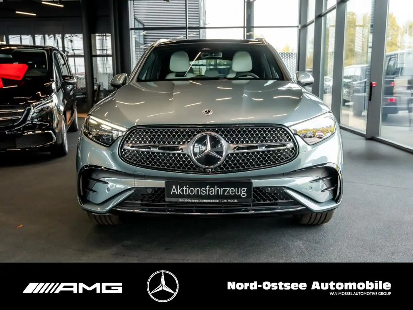 Mercedes-Benz GLC 220 d 4M AMG PANO AHK DIGITAL-LIGHT SOUND Argent - 2