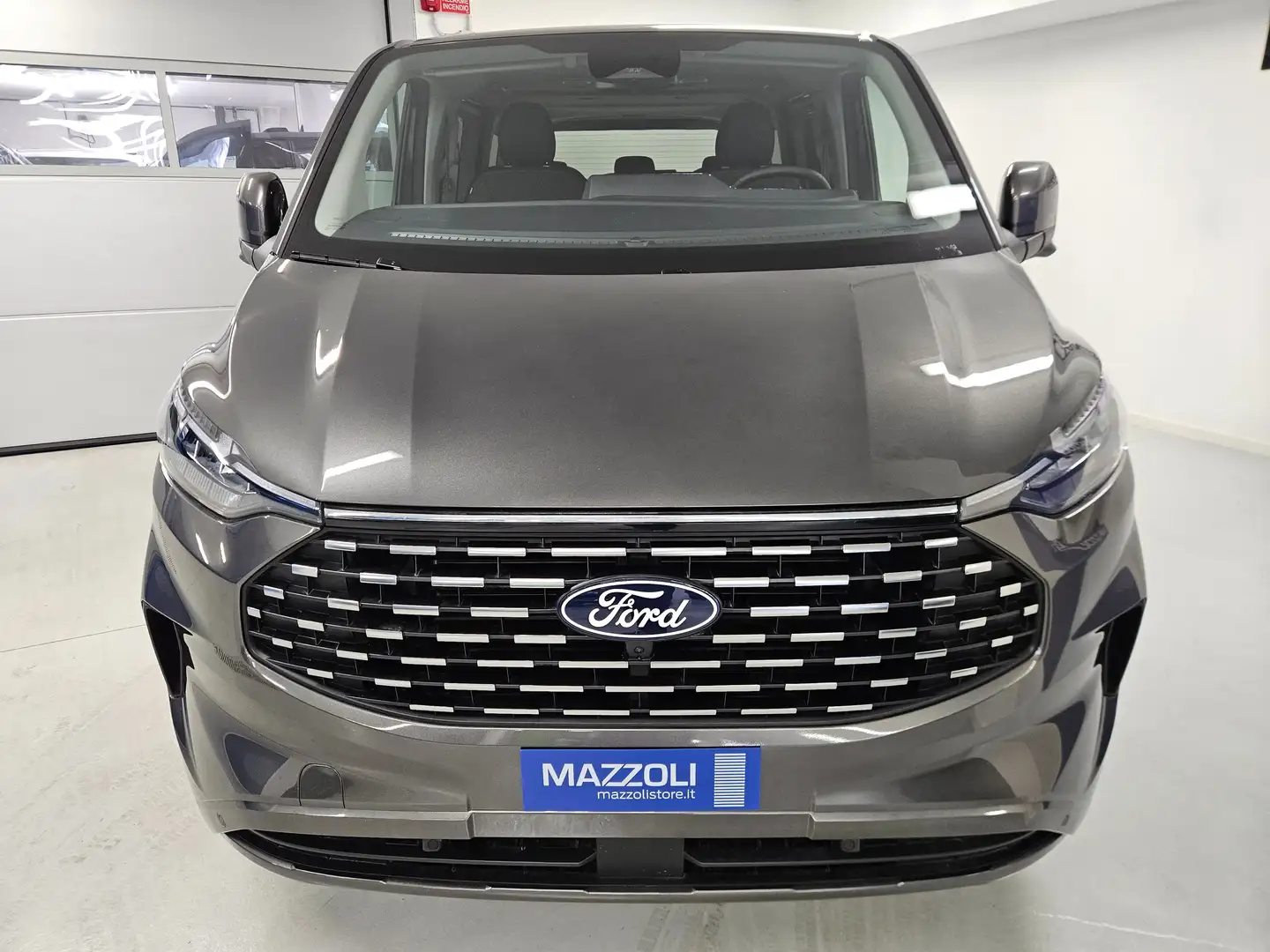 Ford Tourneo Custom 320 2.0EcoBlue 170CV Titanium X L1 8P. Automatico Šedá - 2