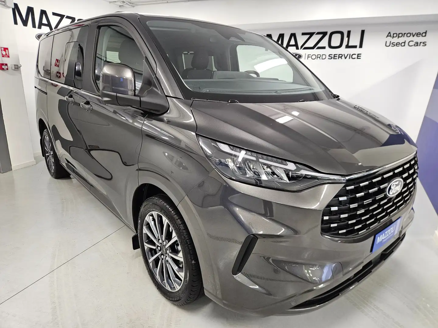Ford Tourneo Custom 320 2.0EcoBlue 170CV Titanium X L1 8P. Automatico Šedá - 1