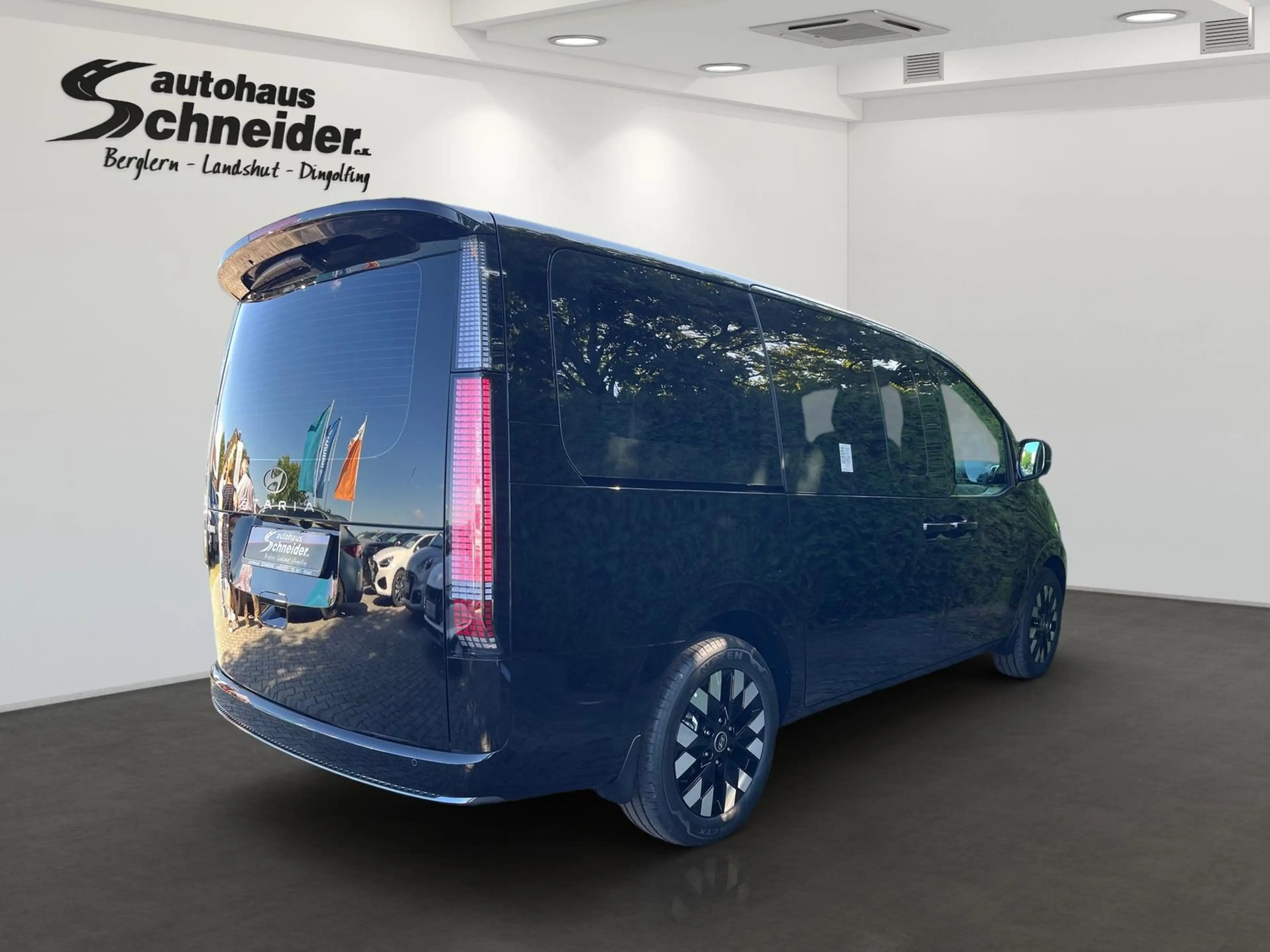 Hyundai STARIA MJ25 1.6 TGDi HEV 7-Sitzer SIGNATURE — photo 3