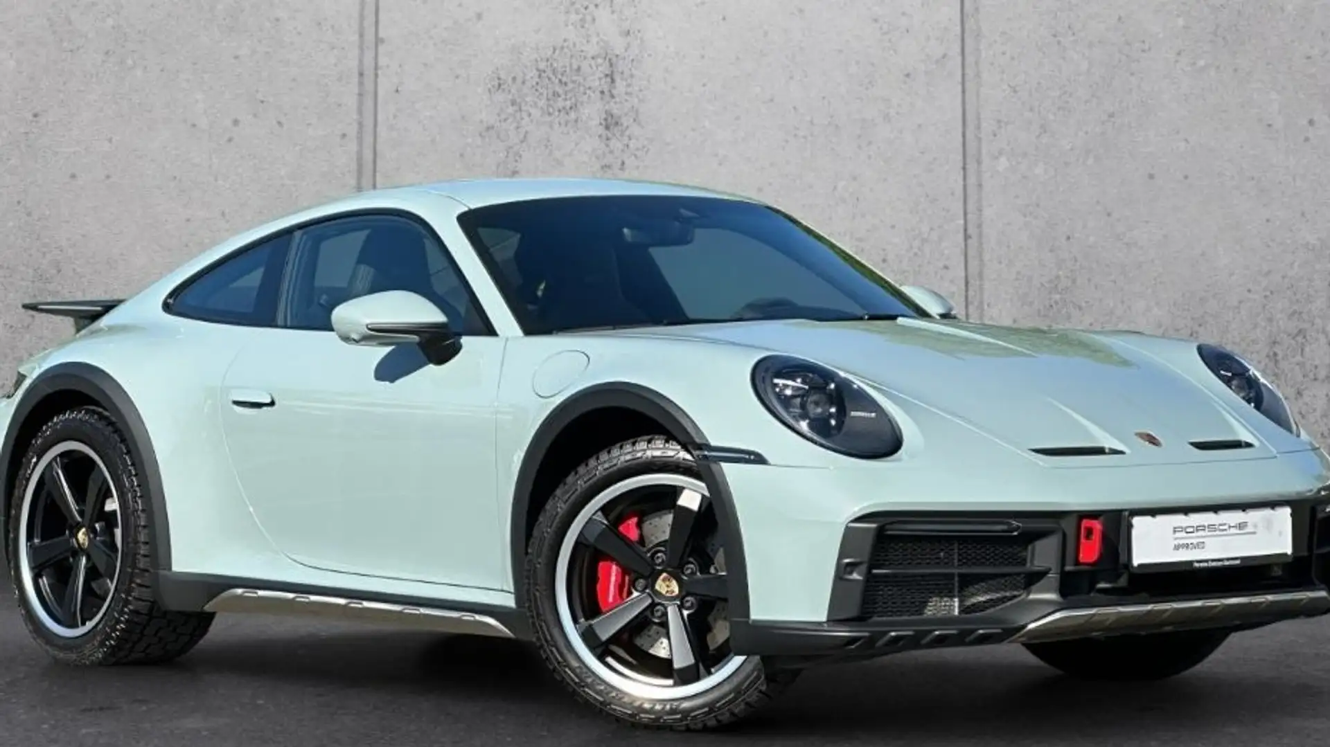 Porsche 992 Dakar Verde - 2
