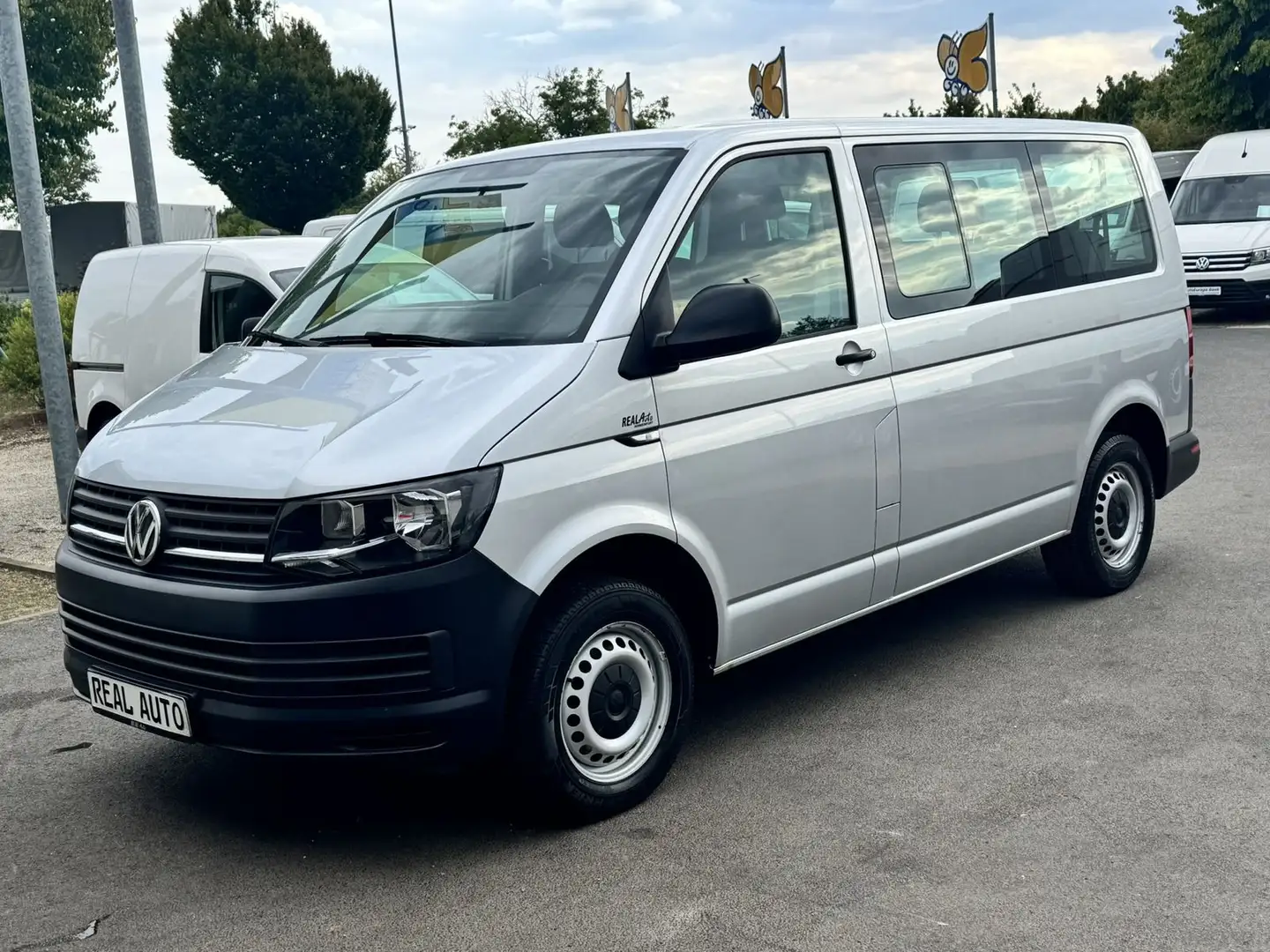 Volkswagen T6 Kombi /Transporter TDI Klima vo u. hi*9-Sitze Plateado - 2