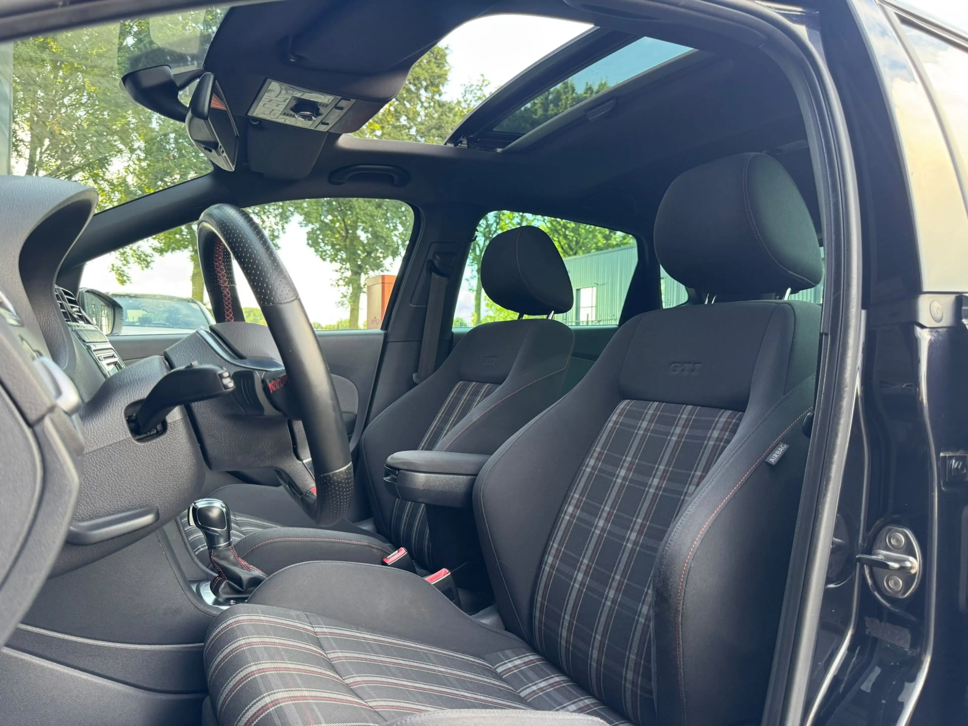 Volkswagen Polo GTI 1.4 TSI / PANO / XENON / STOELVERW. / CRUISE / CLI — photo 25