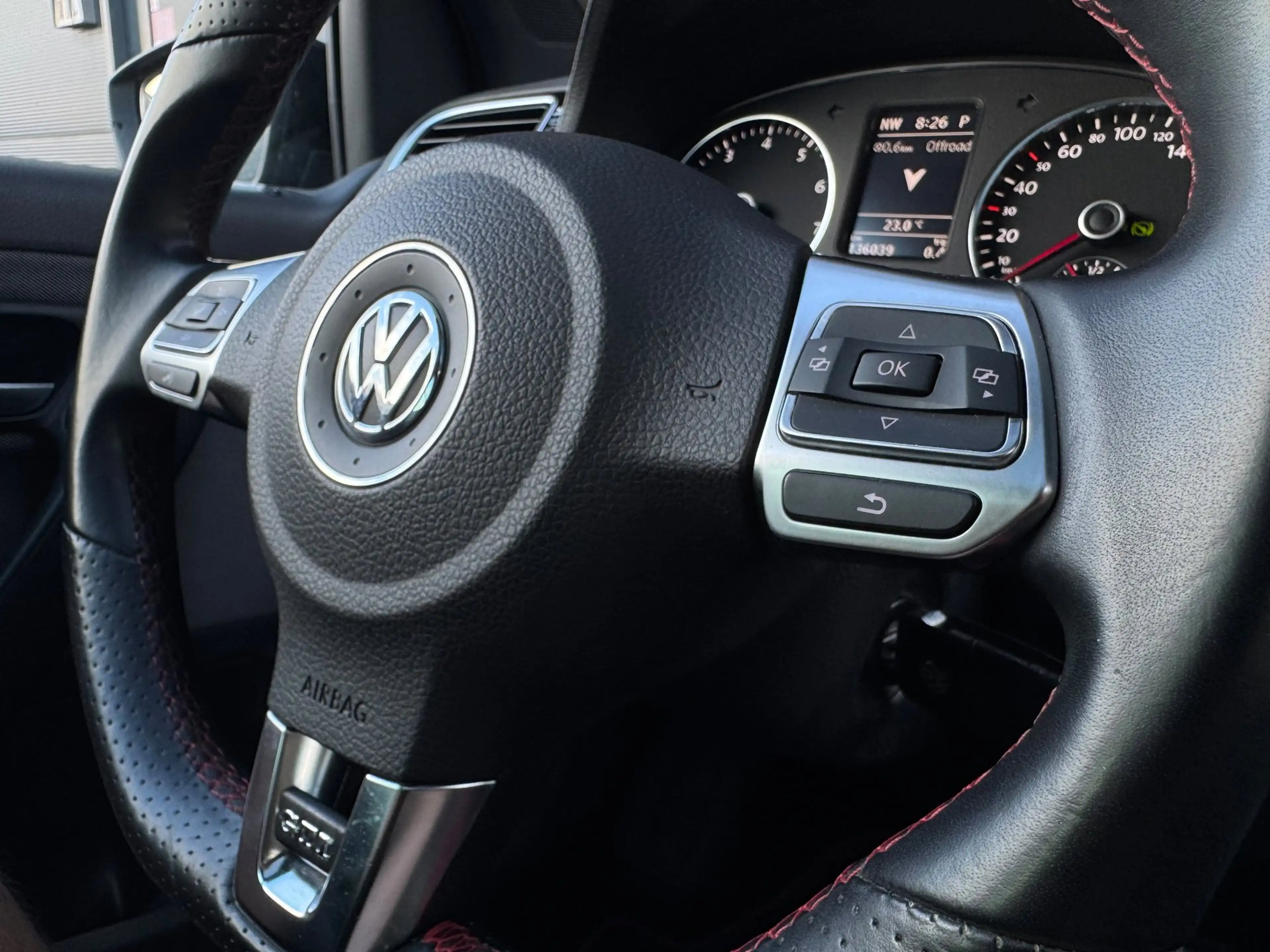 Volkswagen Polo GTI 1.4 TSI / PANO / XENON / STOELVERW. / CRUISE / CLI — photo 34