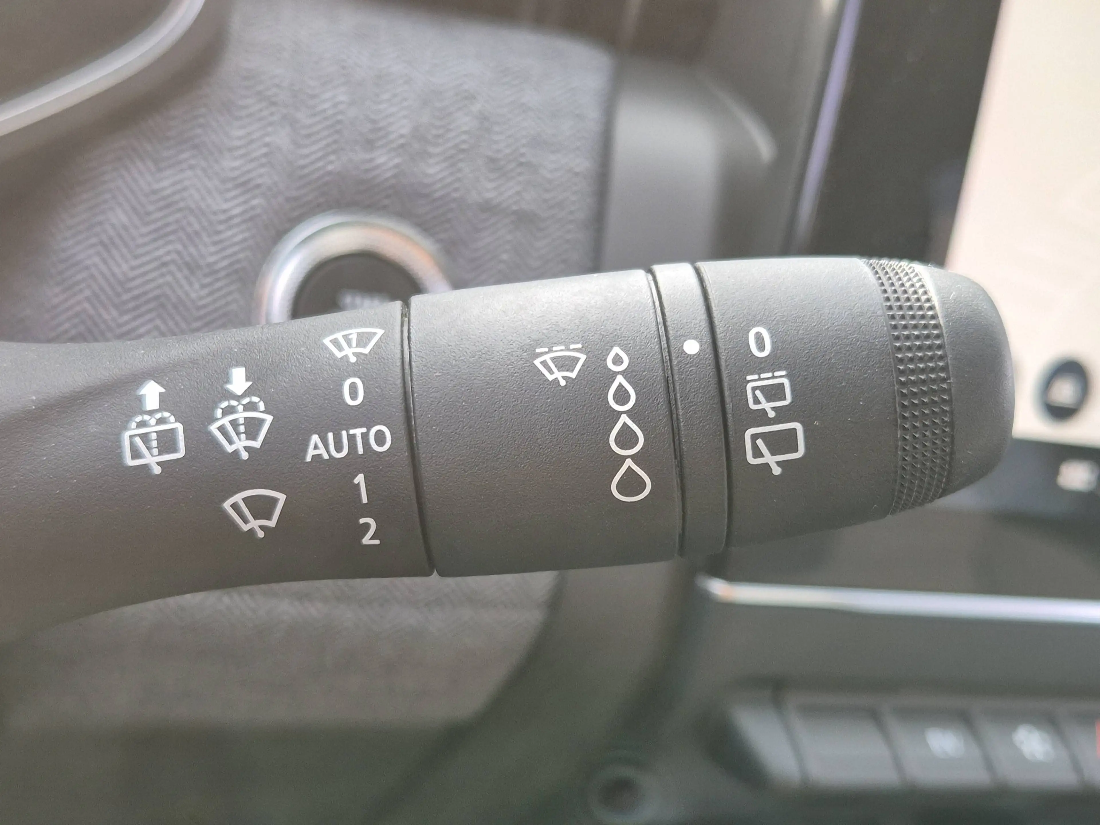 Renault Clio Clio Hybrid 1.6i E-TECH Techno — photo 10