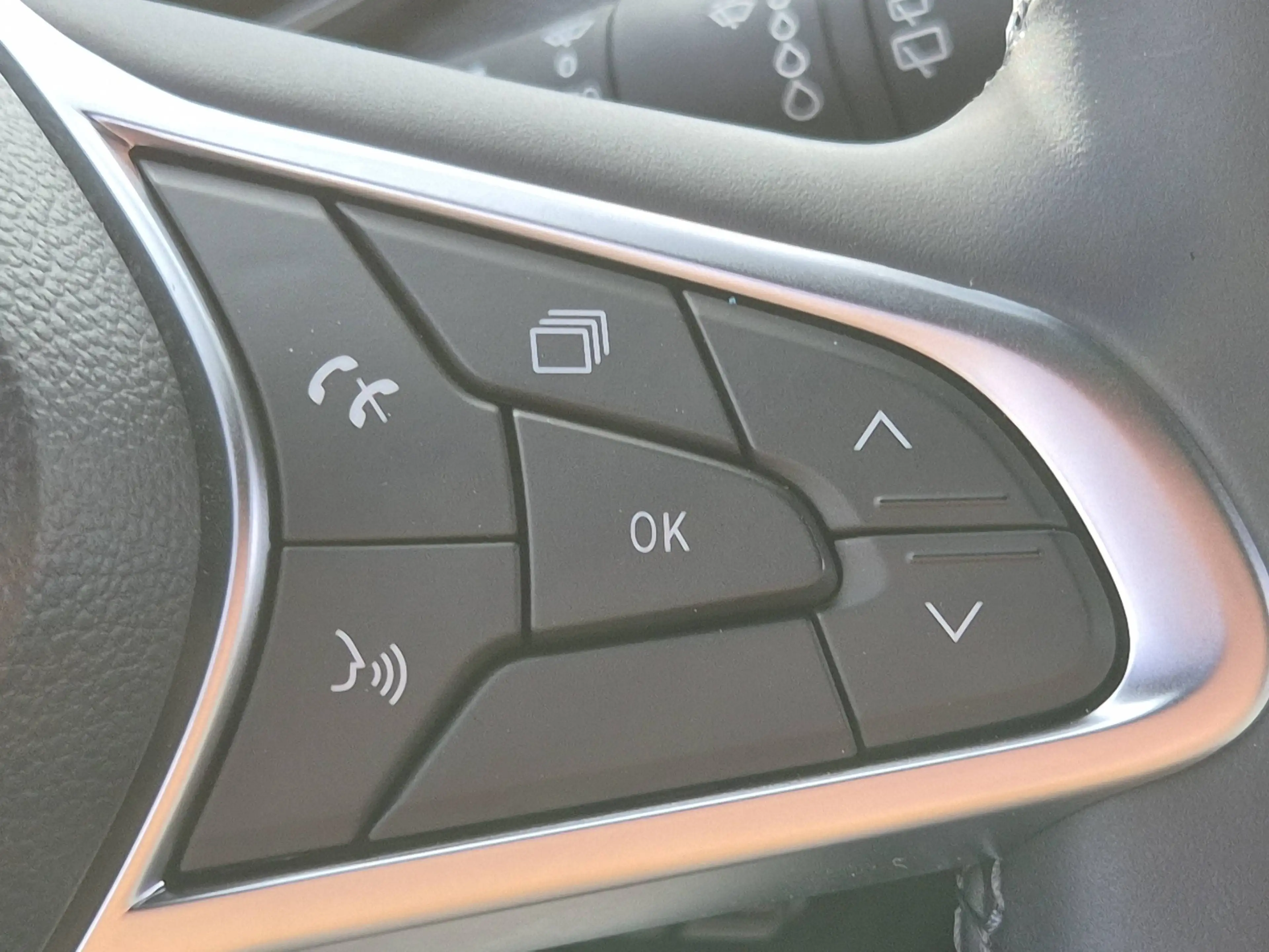 Renault Clio Clio Hybrid 1.6i E-TECH Techno — photo 12