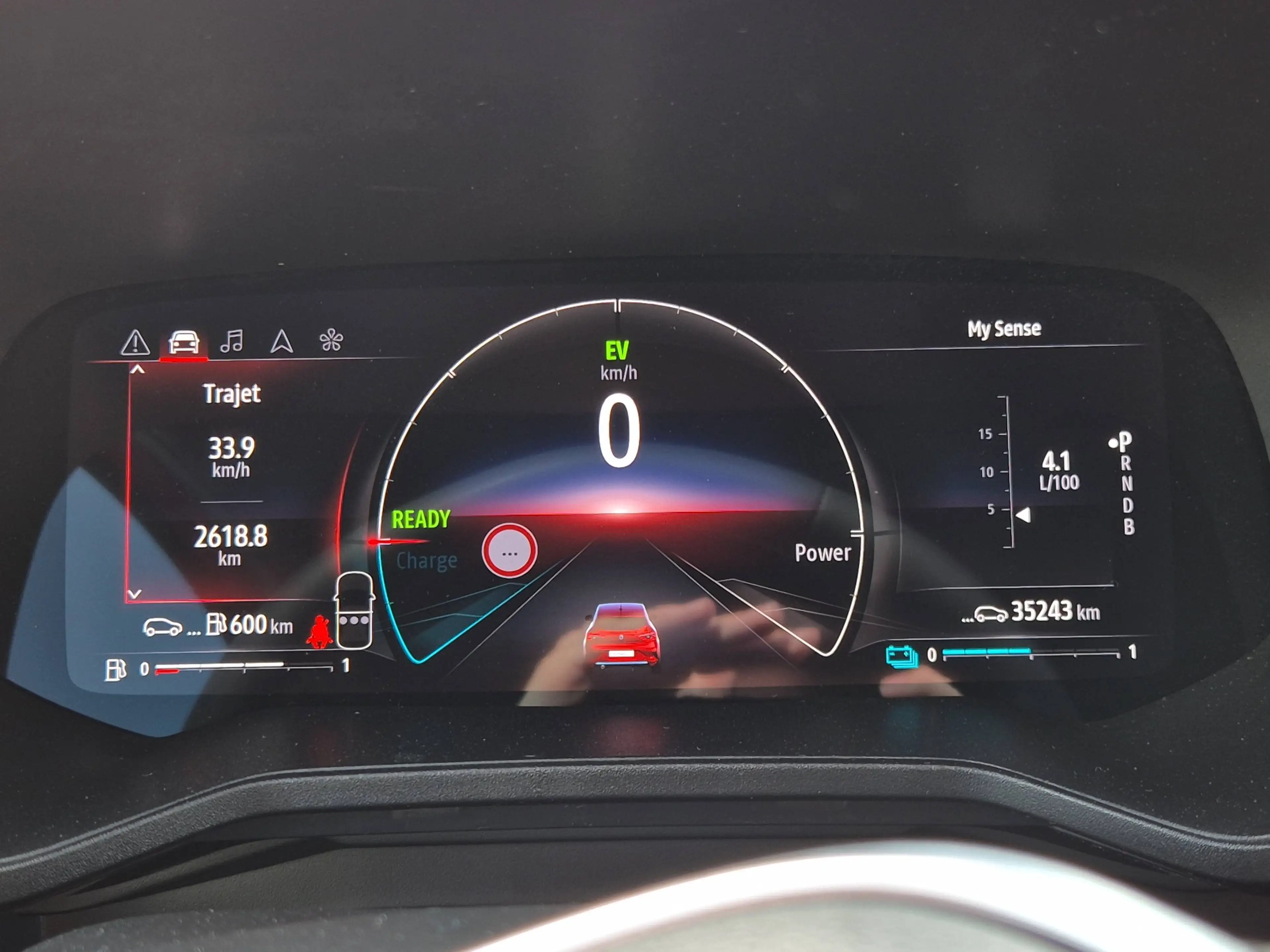 Renault Clio Clio Hybrid 1.6i E-TECH Techno — photo 8