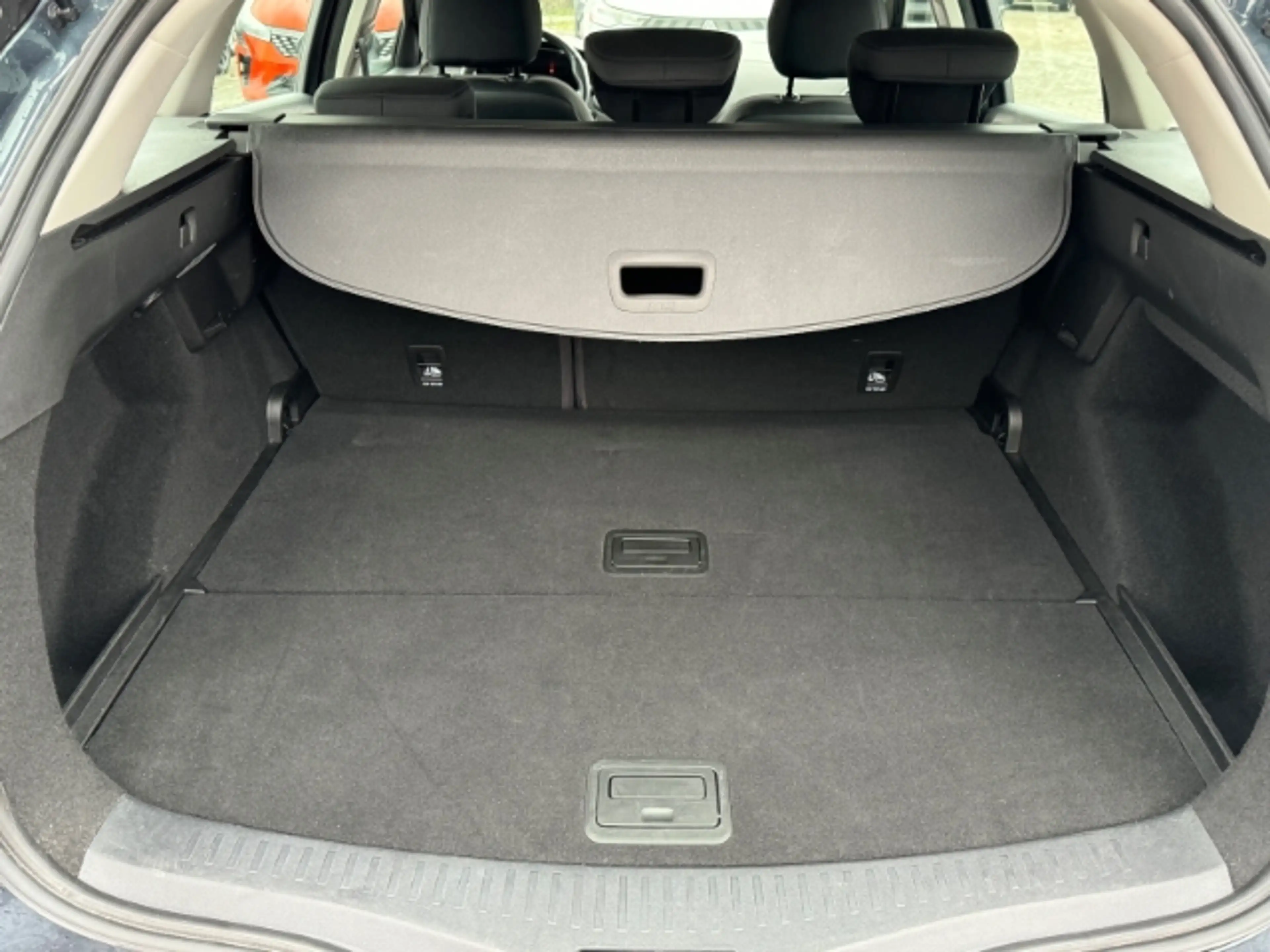 Renault Megane Grandt Intens 1.5 BLUE dCi Winter Paket+Allwetter — photo 6