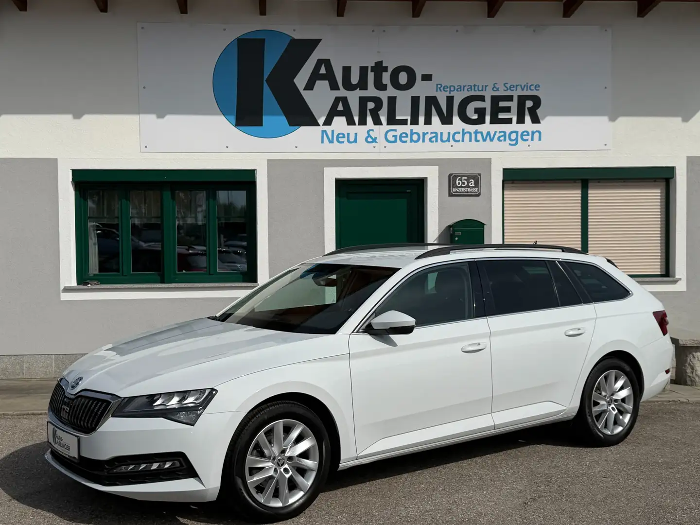 Skoda Superb Kombi 2,0 TDI 4x4 Ambition DSG Weiß - 1
