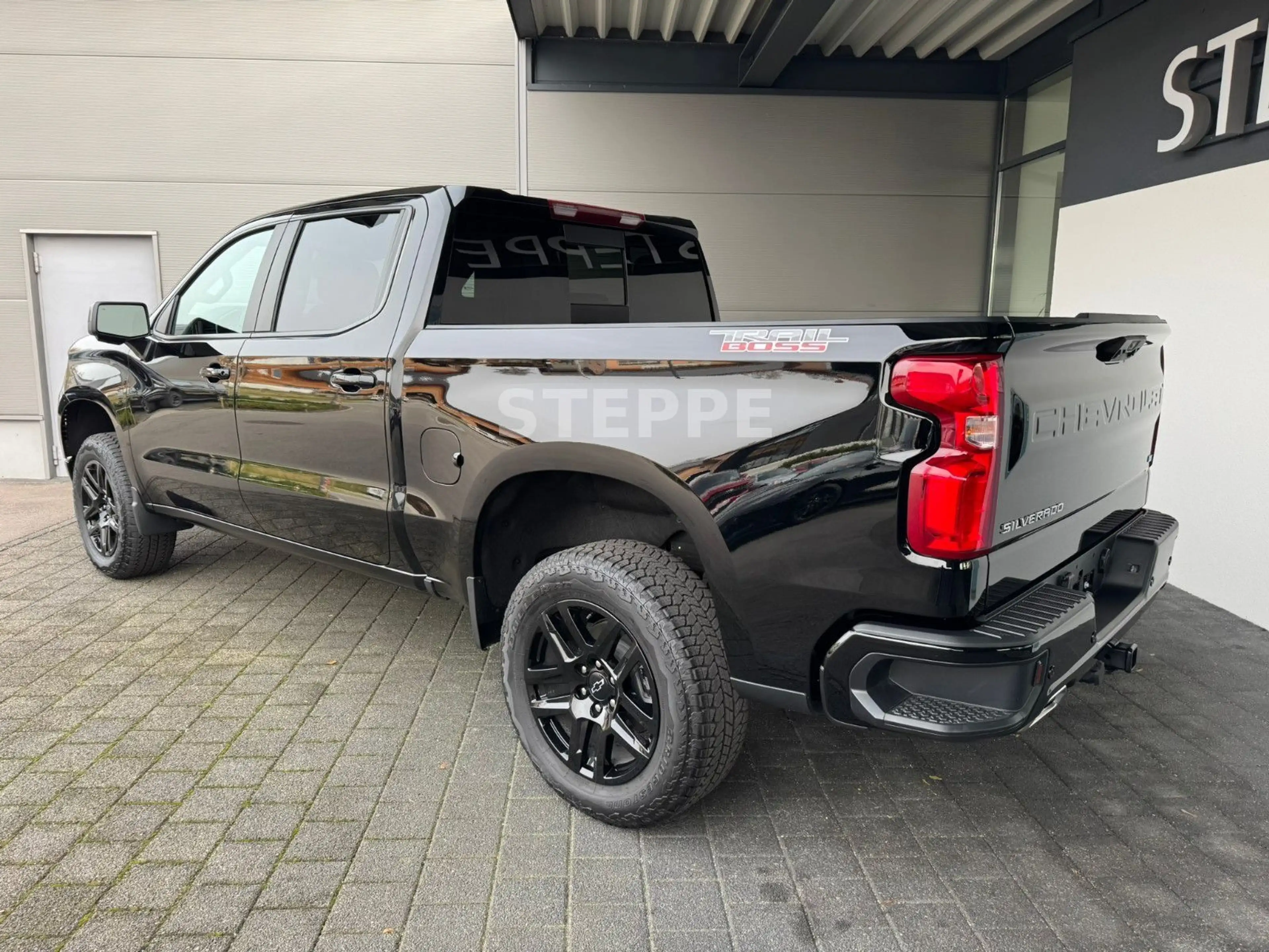 Chevrolet Silverado 2026 Silverado LT Trail Boss 6,2V8 Crew Cab. AHK — photo 4