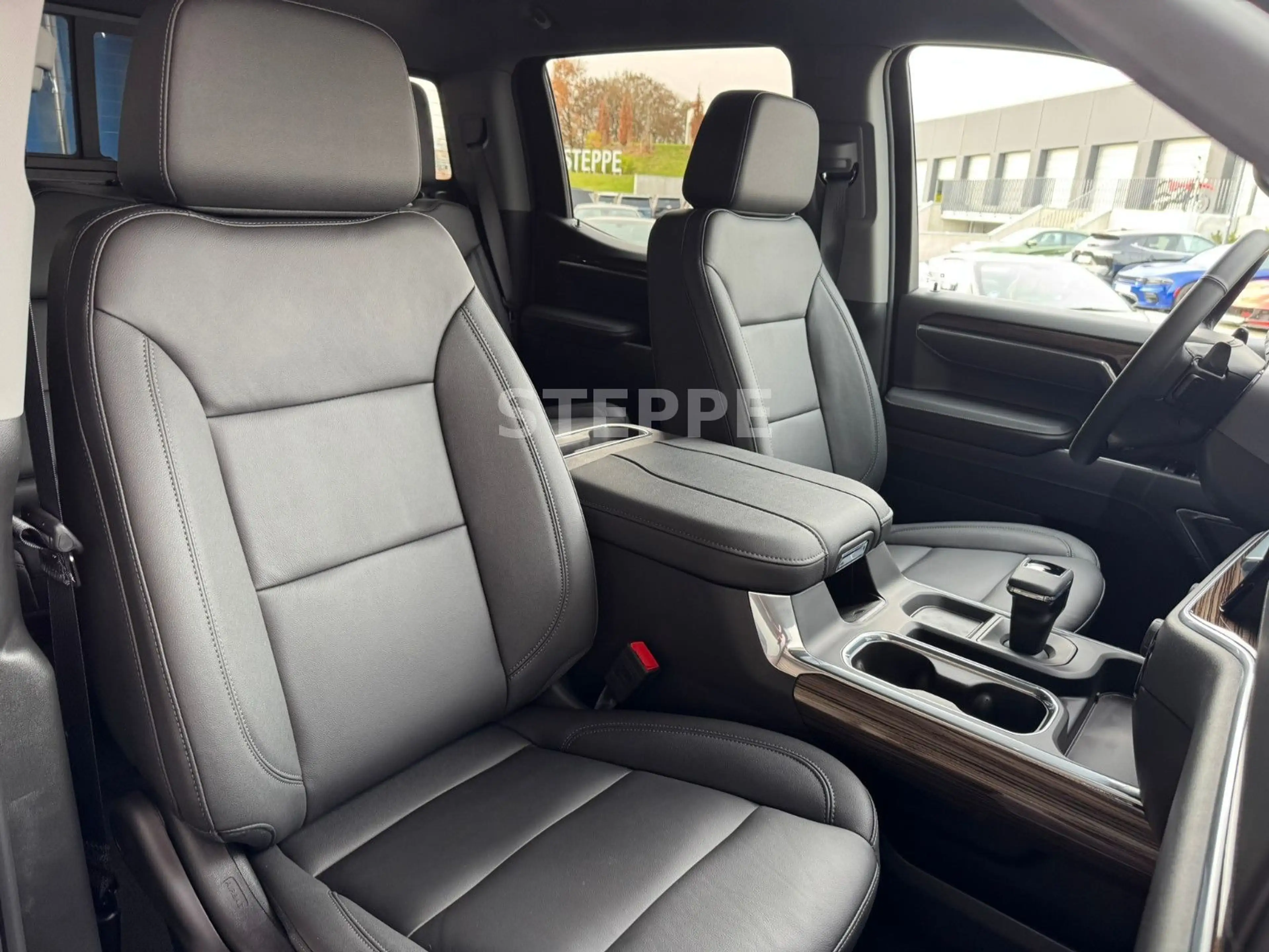 Chevrolet Silverado 2026 Silverado LT Trail Boss 6,2V8 Crew Cab. AHK — photo 12