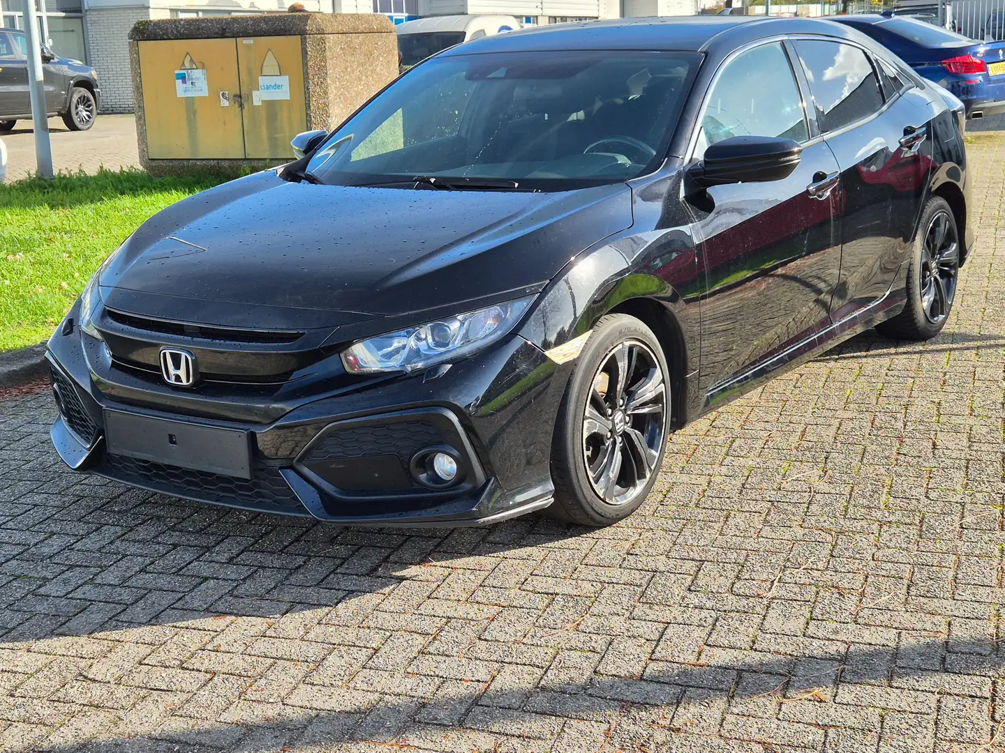 Honda Civic 1.0 Automaat Zwart - 1