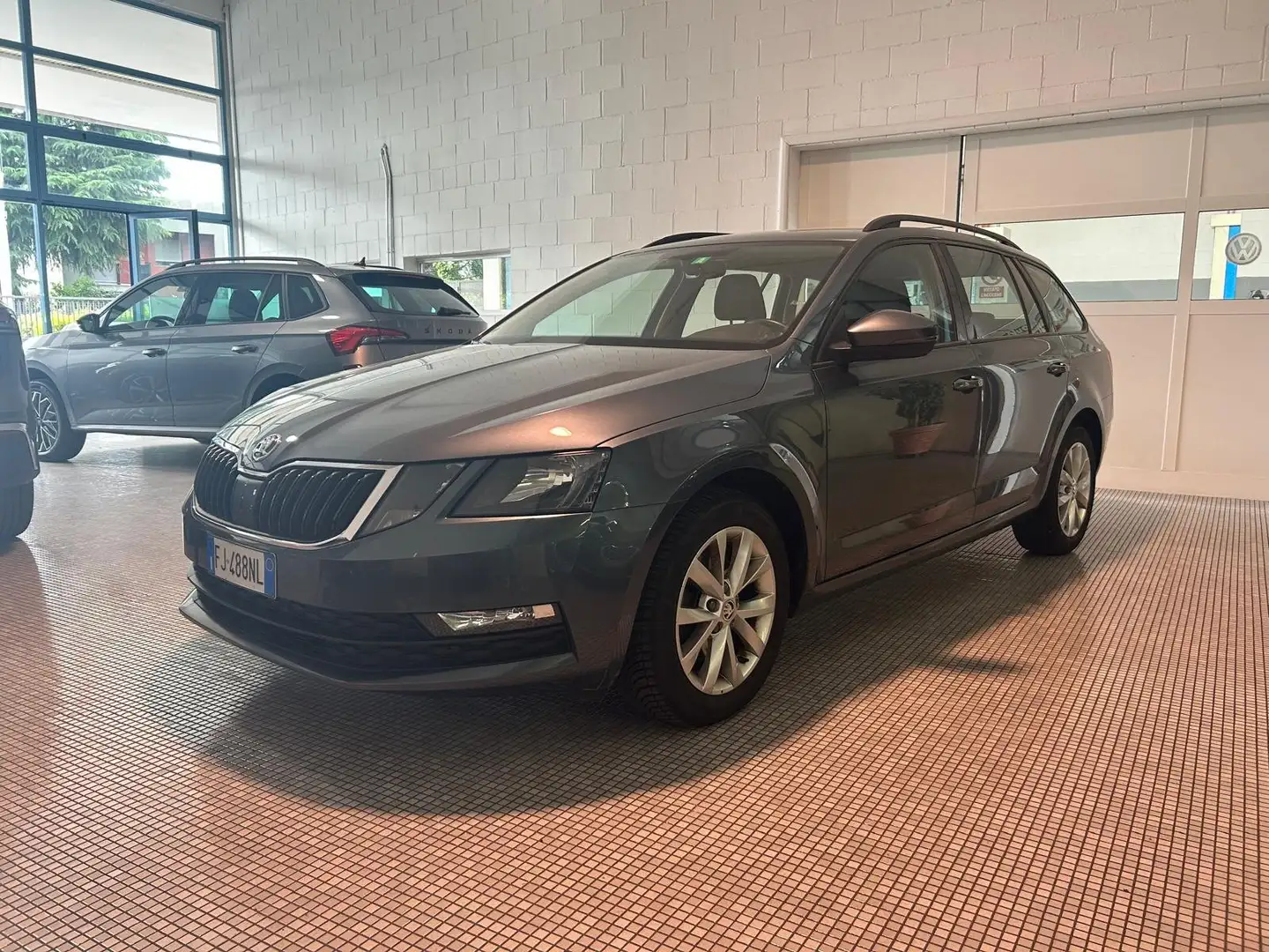 Skoda Octavia Octavia Wagon 1.0 tsi Executive 115cv Grigio - 2