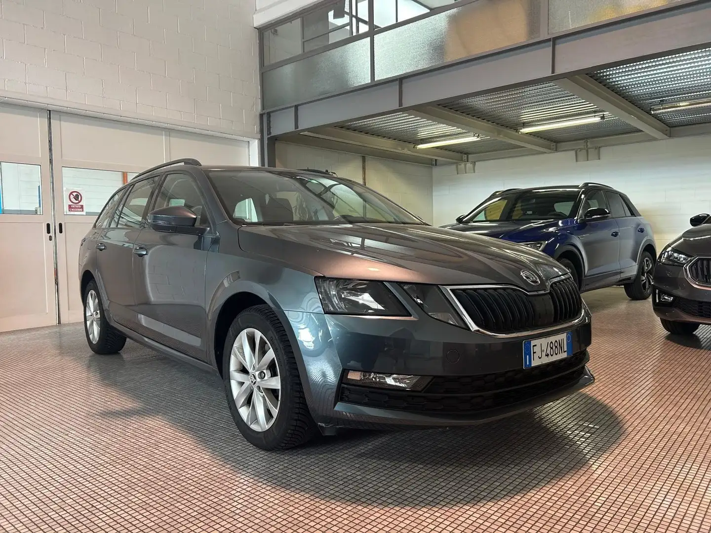 Skoda Octavia Octavia Wagon 1.0 tsi Executive 115cv Grigio - 1