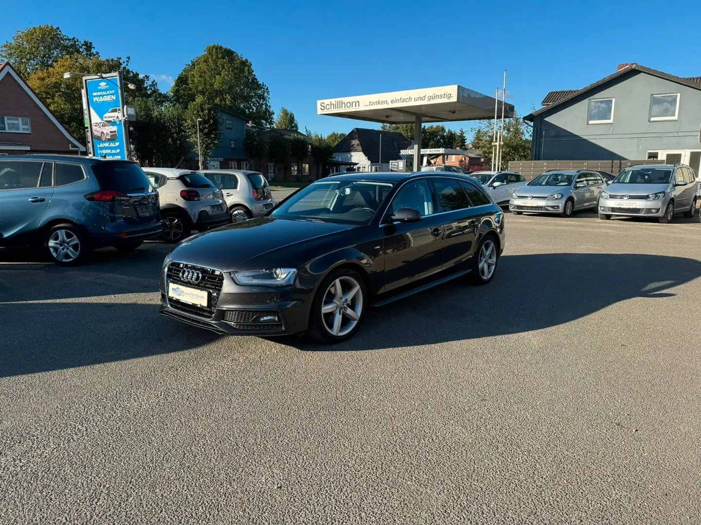 Audi A4 Avant AUTOMATIK/KLIMA/NAVI/KAMRA/S-LINE Grau - 1