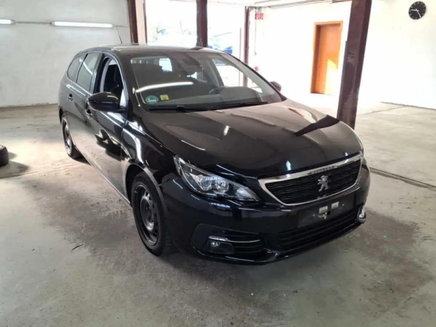 Peugeot 308 BlueHDi 130 Active CarPlay DAB SHZ Tempomat Noir - 1