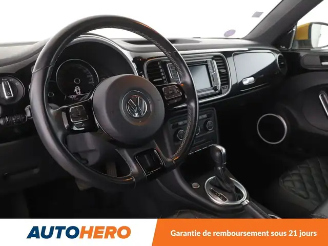 Volkswagen Beetle view 11