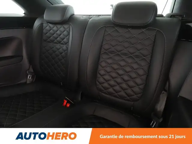 Volkswagen Beetle view 14