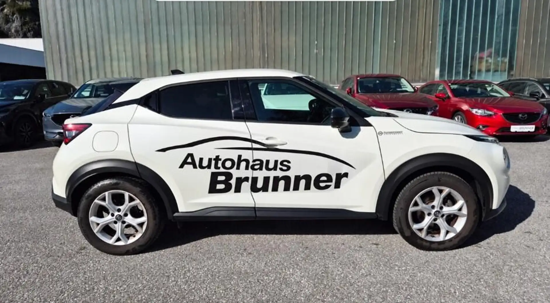 Nissan Juke 1,0 DIG-T N-Connecta Weiß - 2
