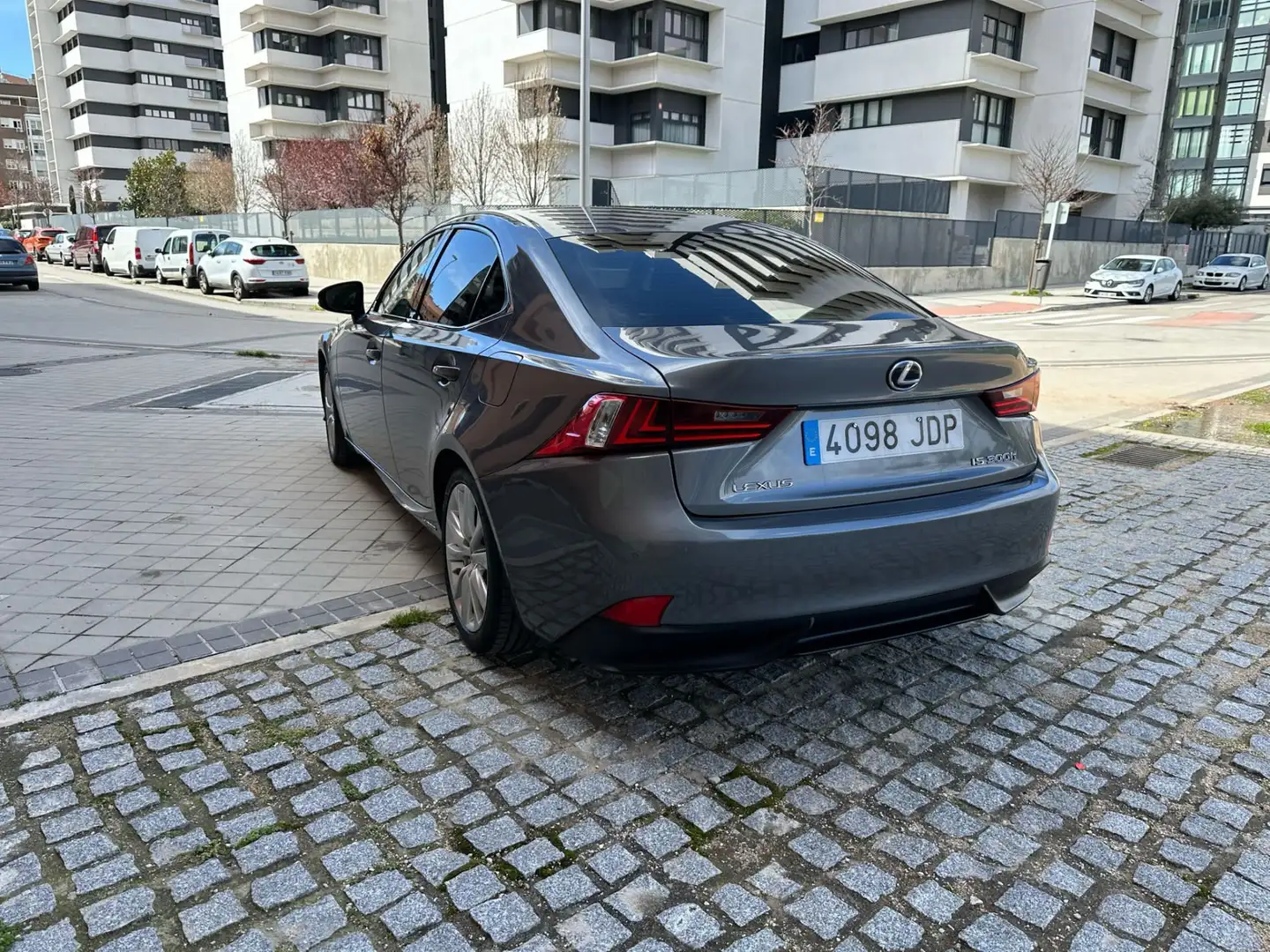 Lexus IS 300 300h ECO Šedá - 2