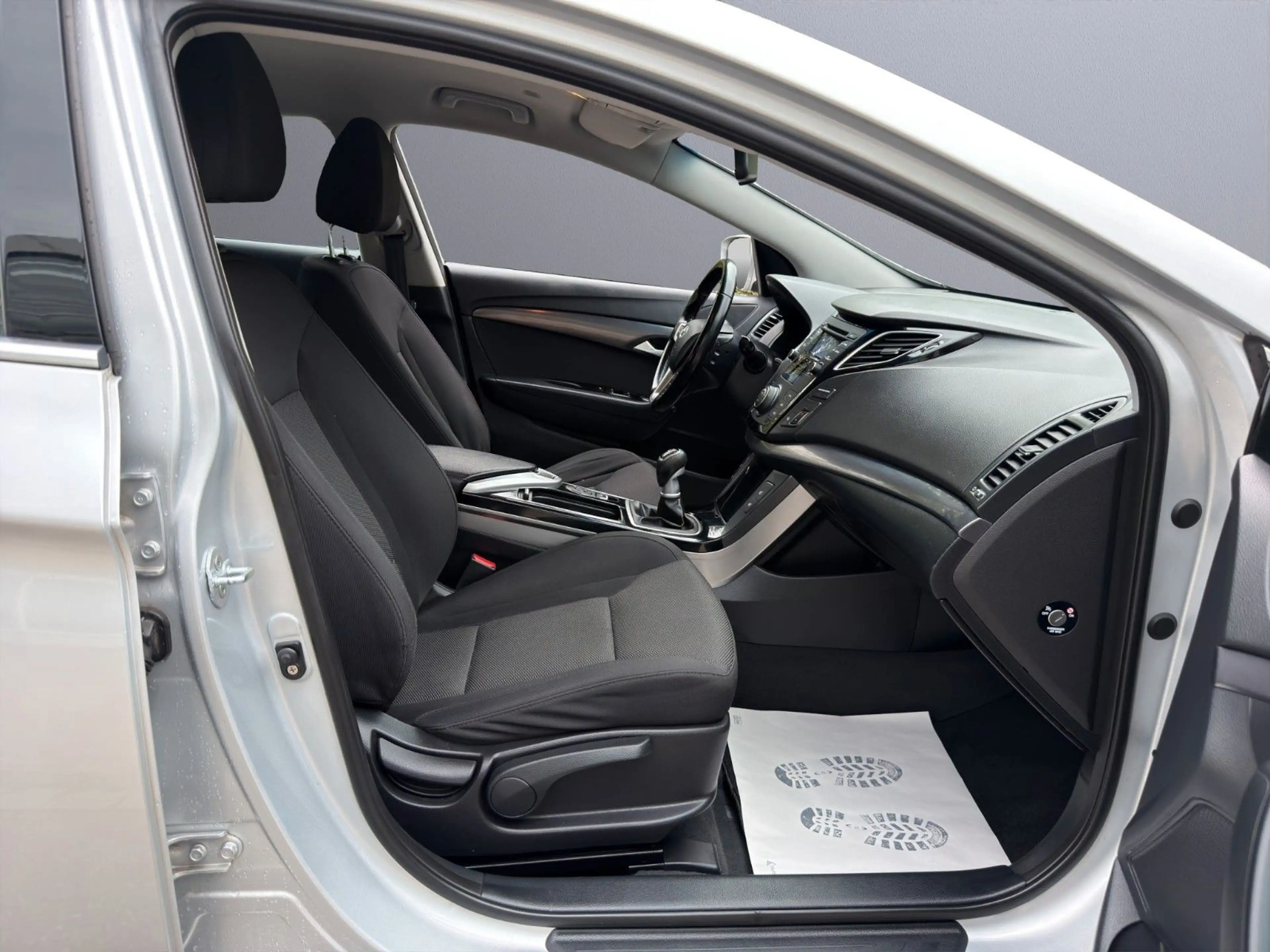 Hyundai i40 1.6 SHZ/PDC/Klima/Tempomat — photo 13