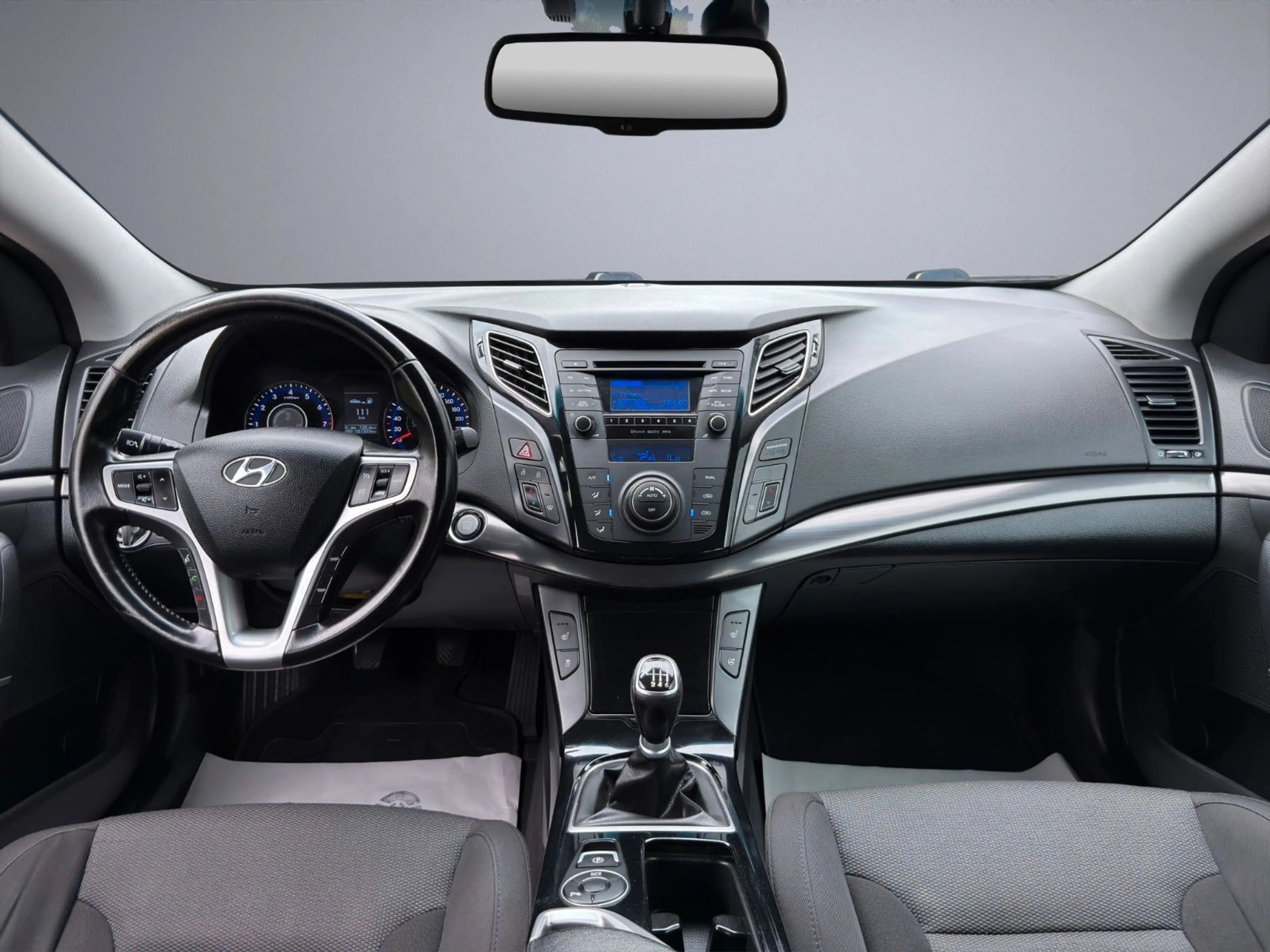 Hyundai i40 1.6 SHZ/PDC/Klima/Tempomat — photo 14